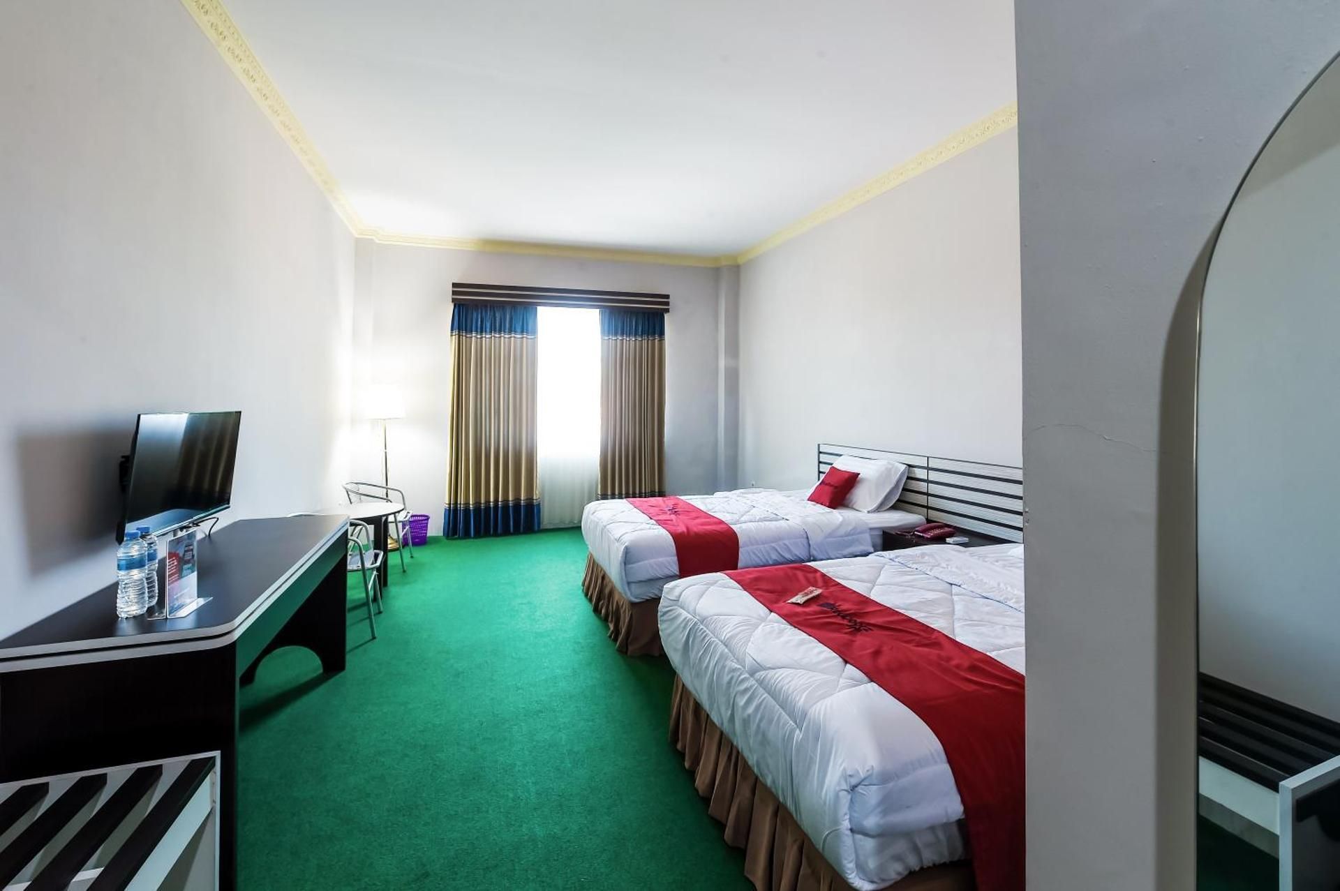 RedDoorz @ Brother Homestay Kupang Standard Room 2