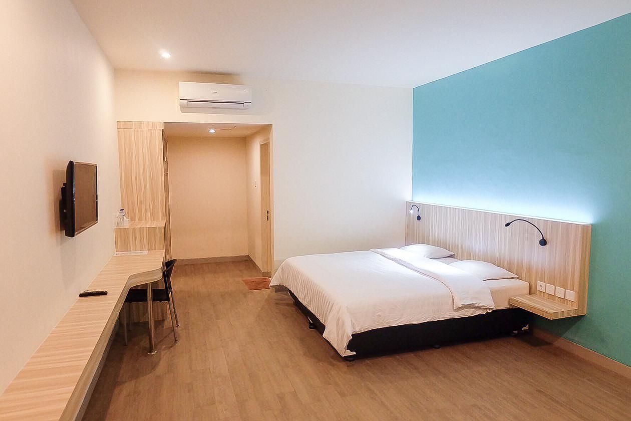 Hotel Pantai Timor Deluxe King Room 2