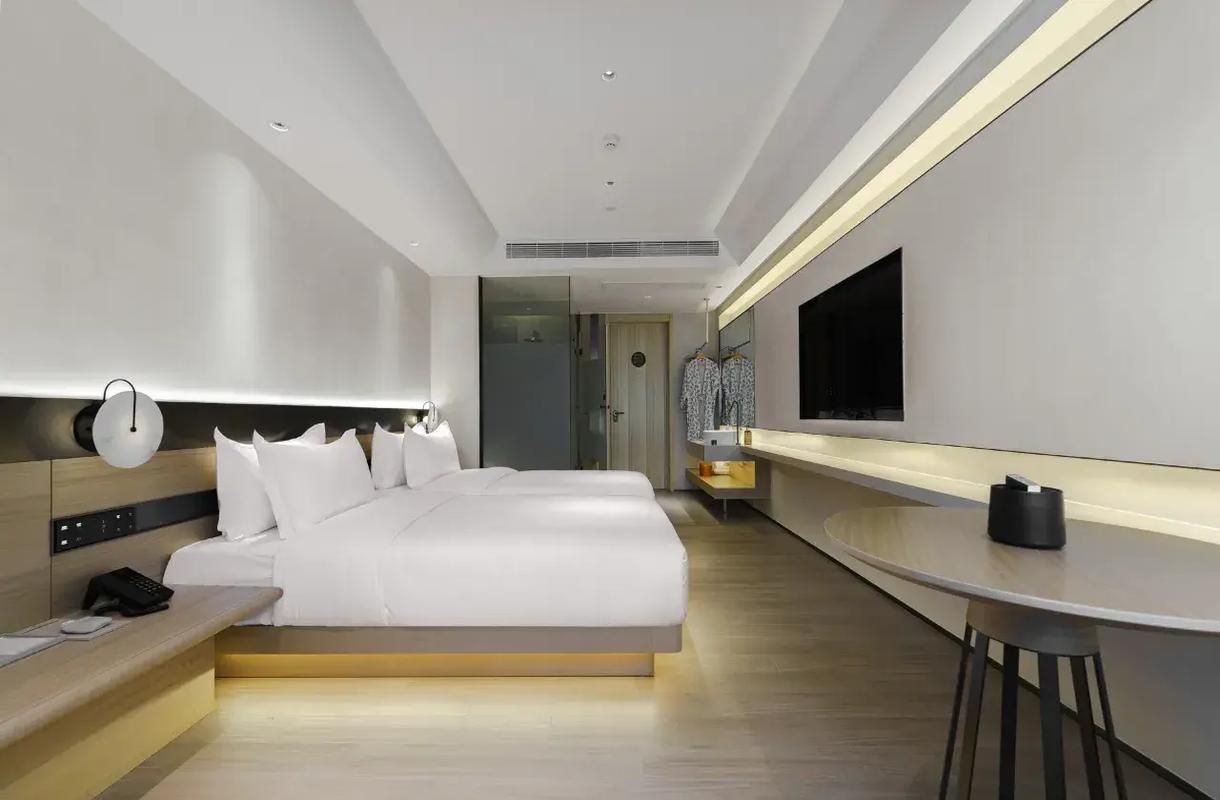 King Twin Room With City View