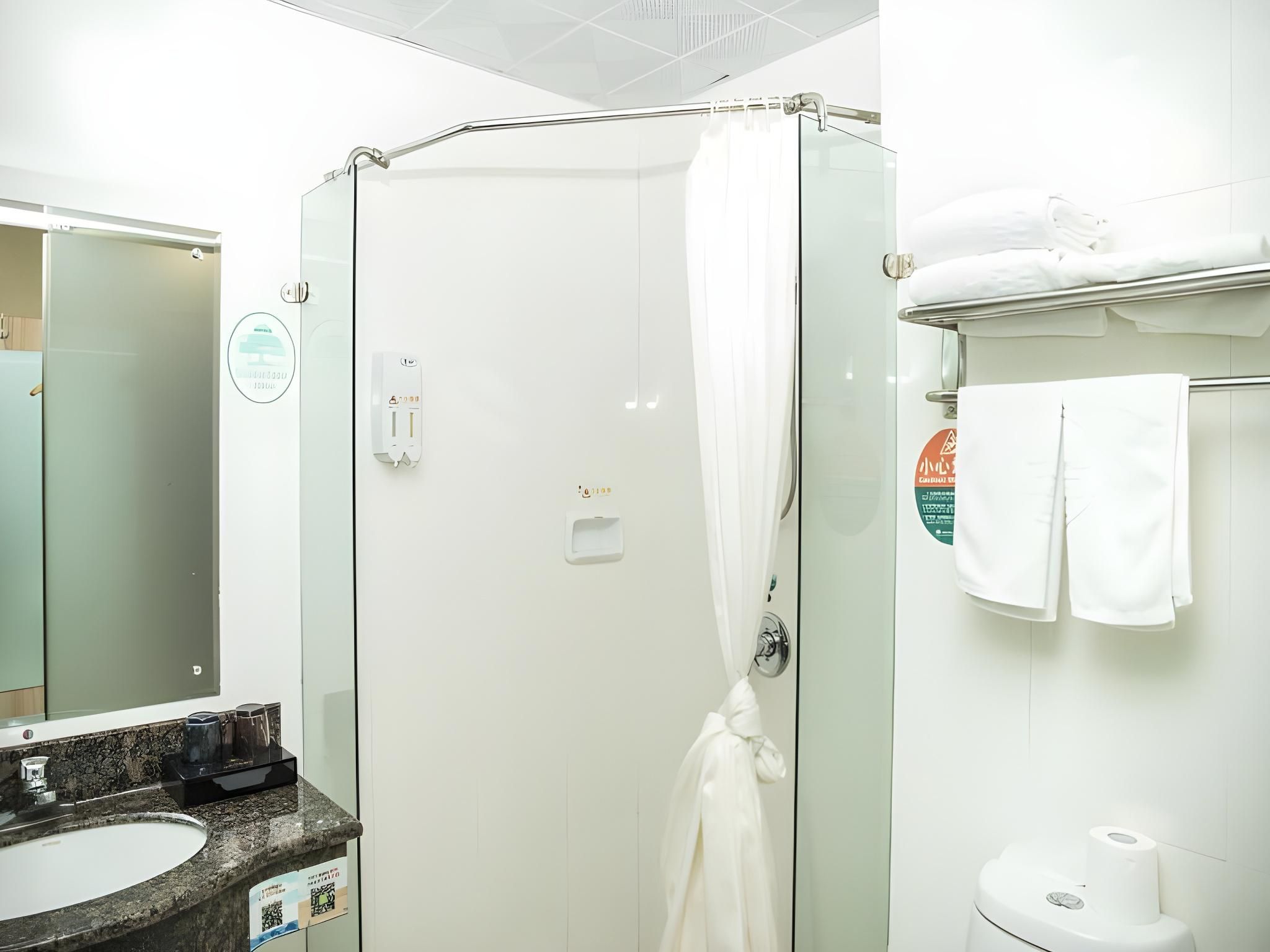 GTR - Superior 1 Bed Room with 1.8M Bed