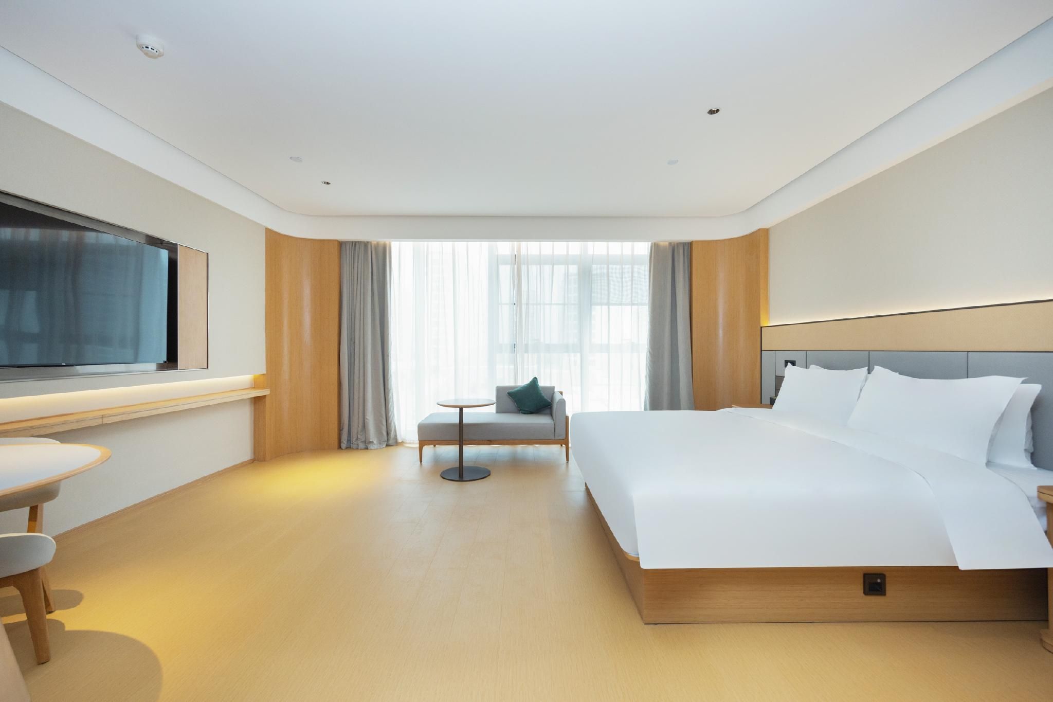 Huazhu - Deluxe Bed Room
