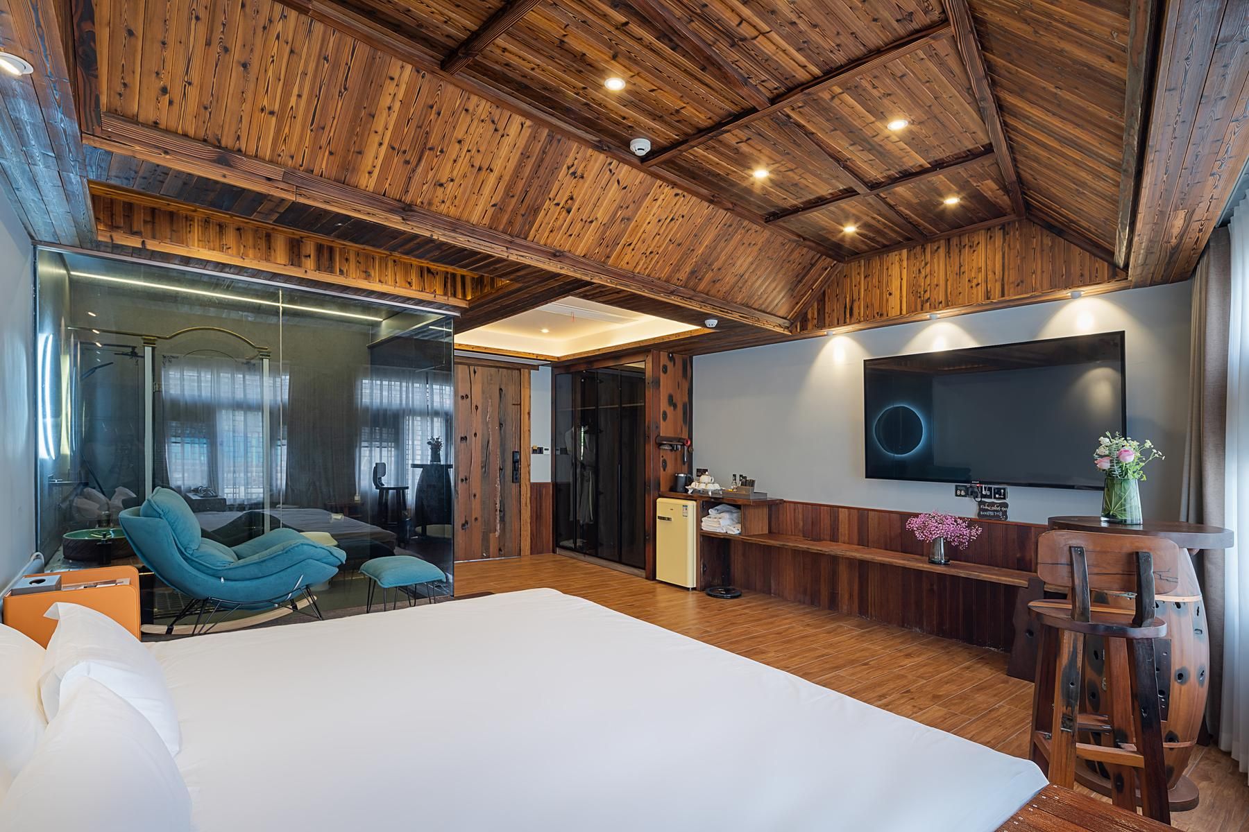 Tatami Queen Room