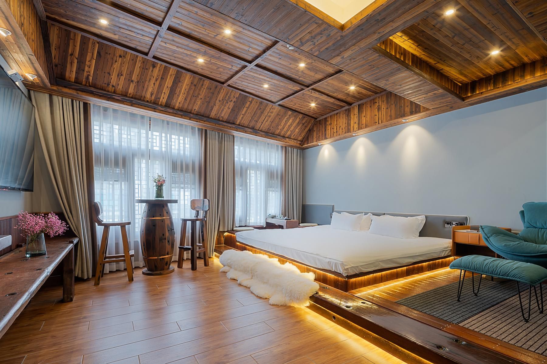 Tatami Queen Room