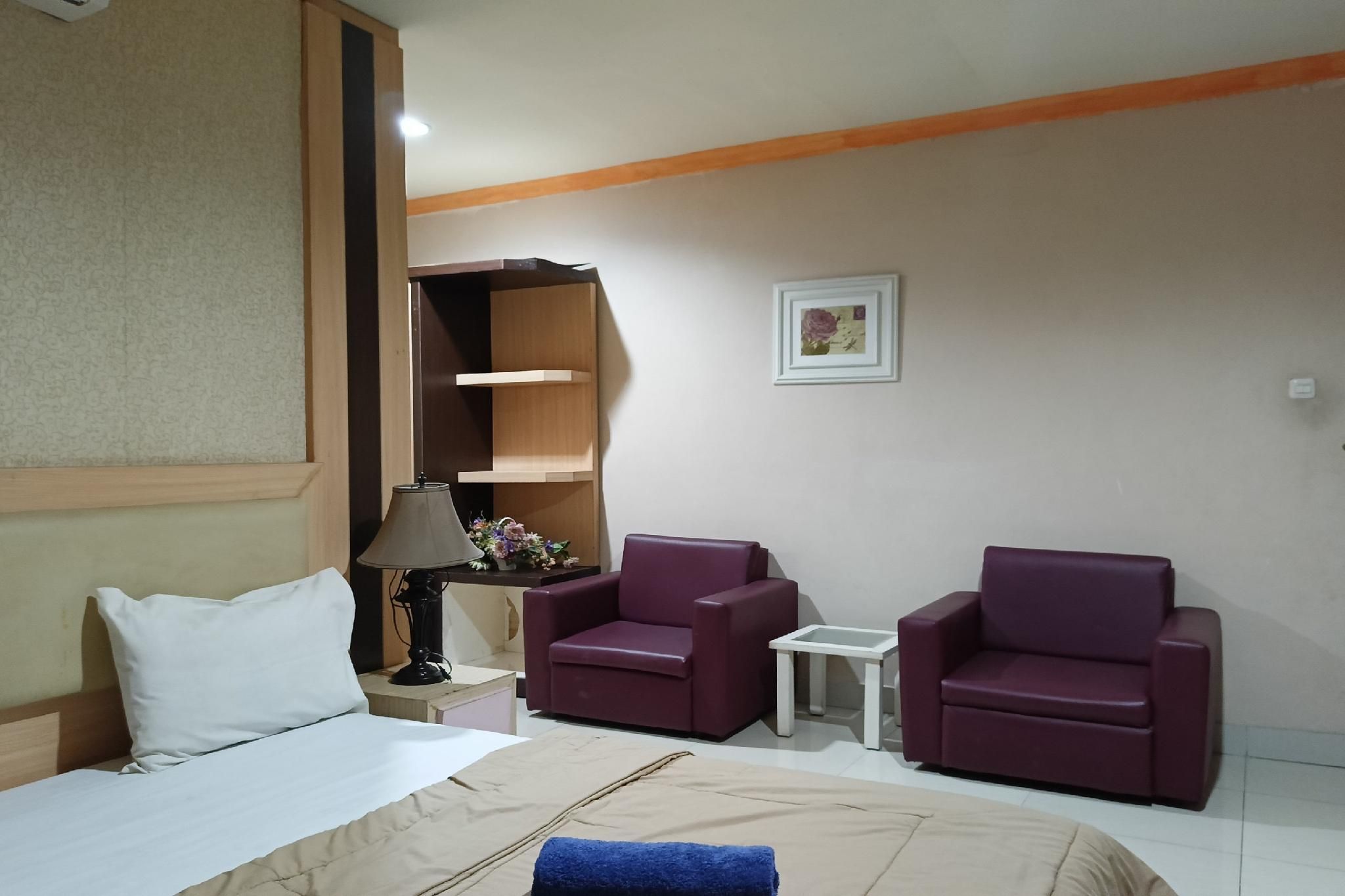 Hotel O Puri Homestay Deluxe Double Room