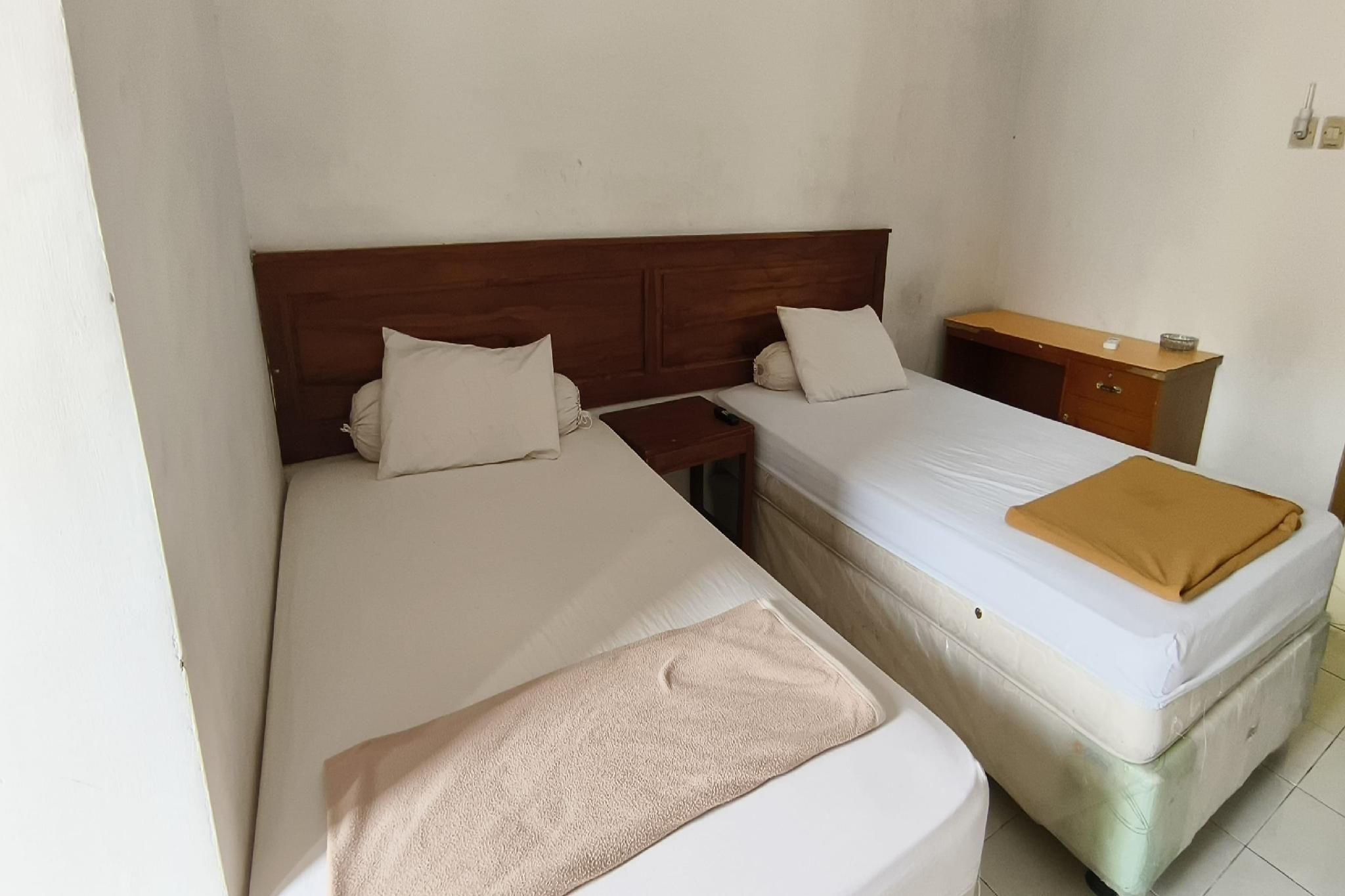 Hotel O Pondok Bintang Standard Twin Room