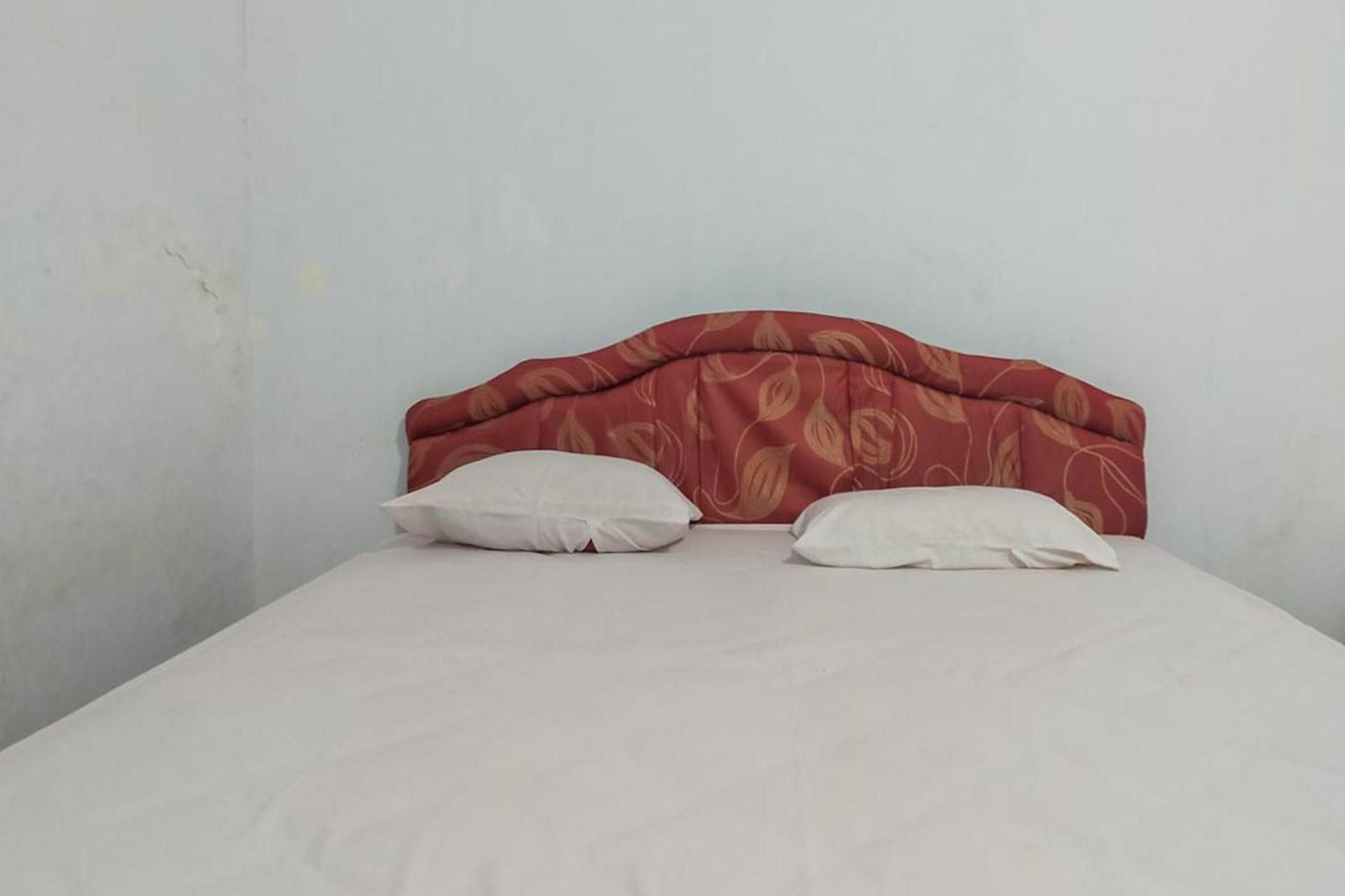 Fauziah Hotel Syariah Kendari Economy Double Room