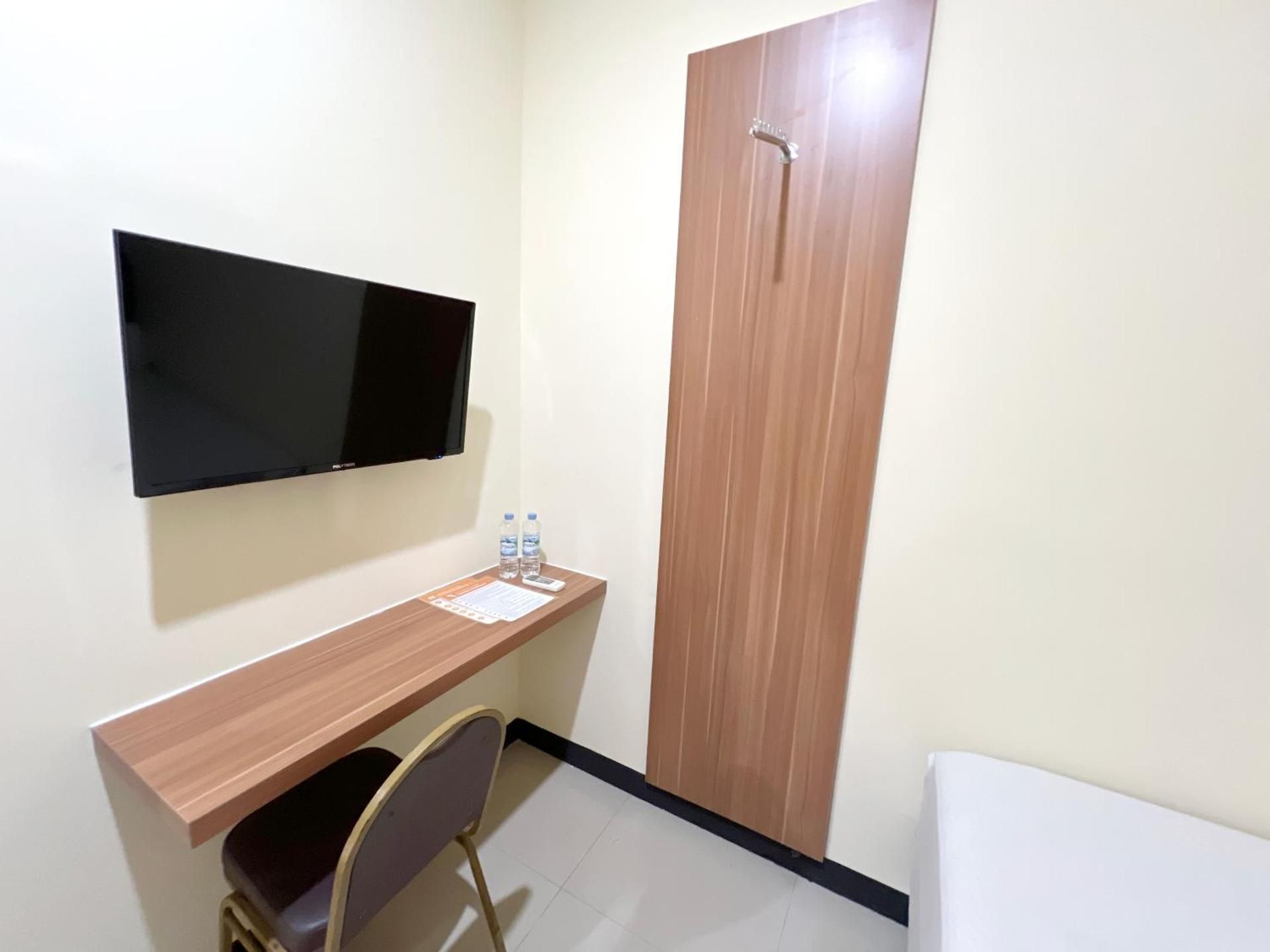 Budget Double Room with Shared Bathroom