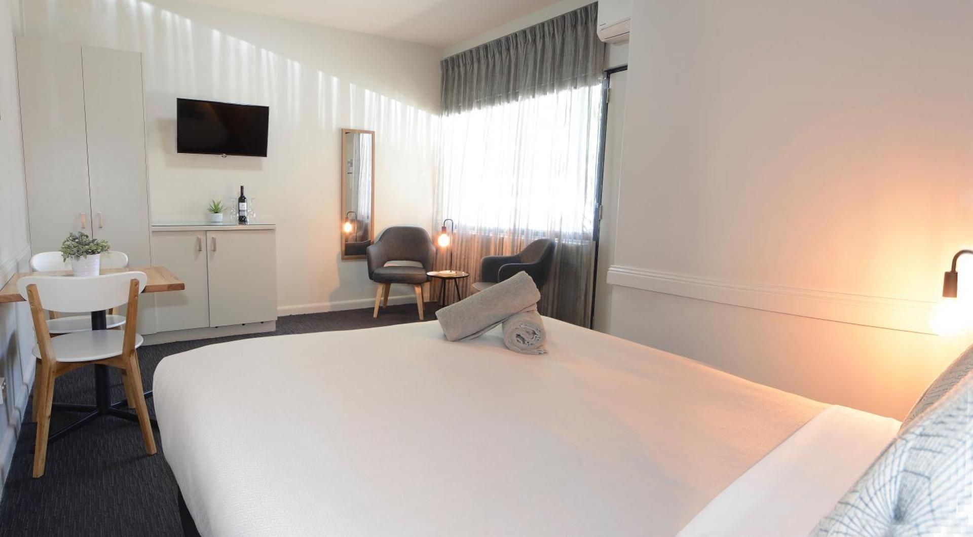 Executive Queen Room