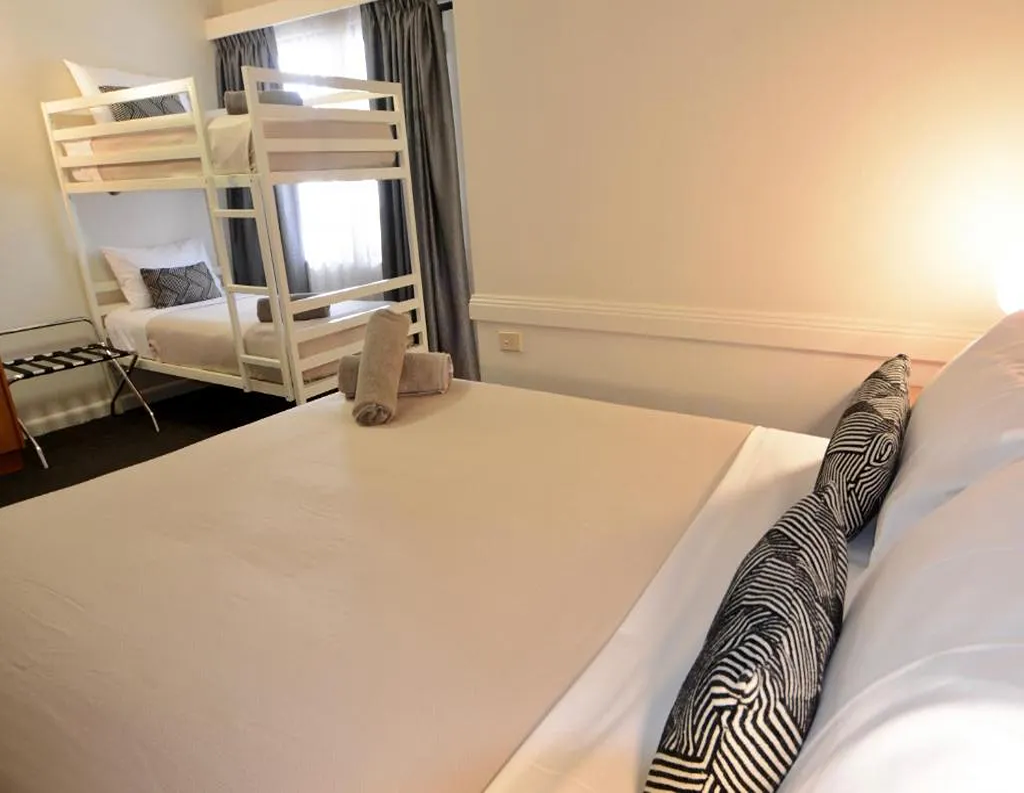 Barclay On View Bunk Bed Room - Non-Smoking 3