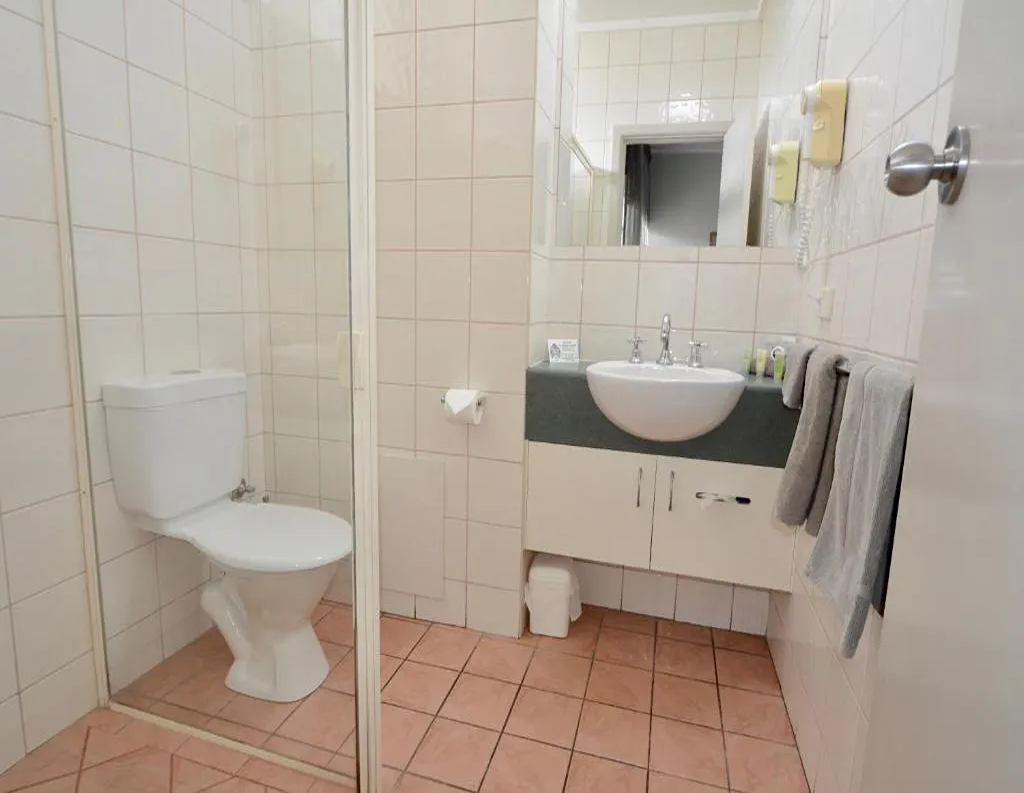 Barclay On View Triple Room 3