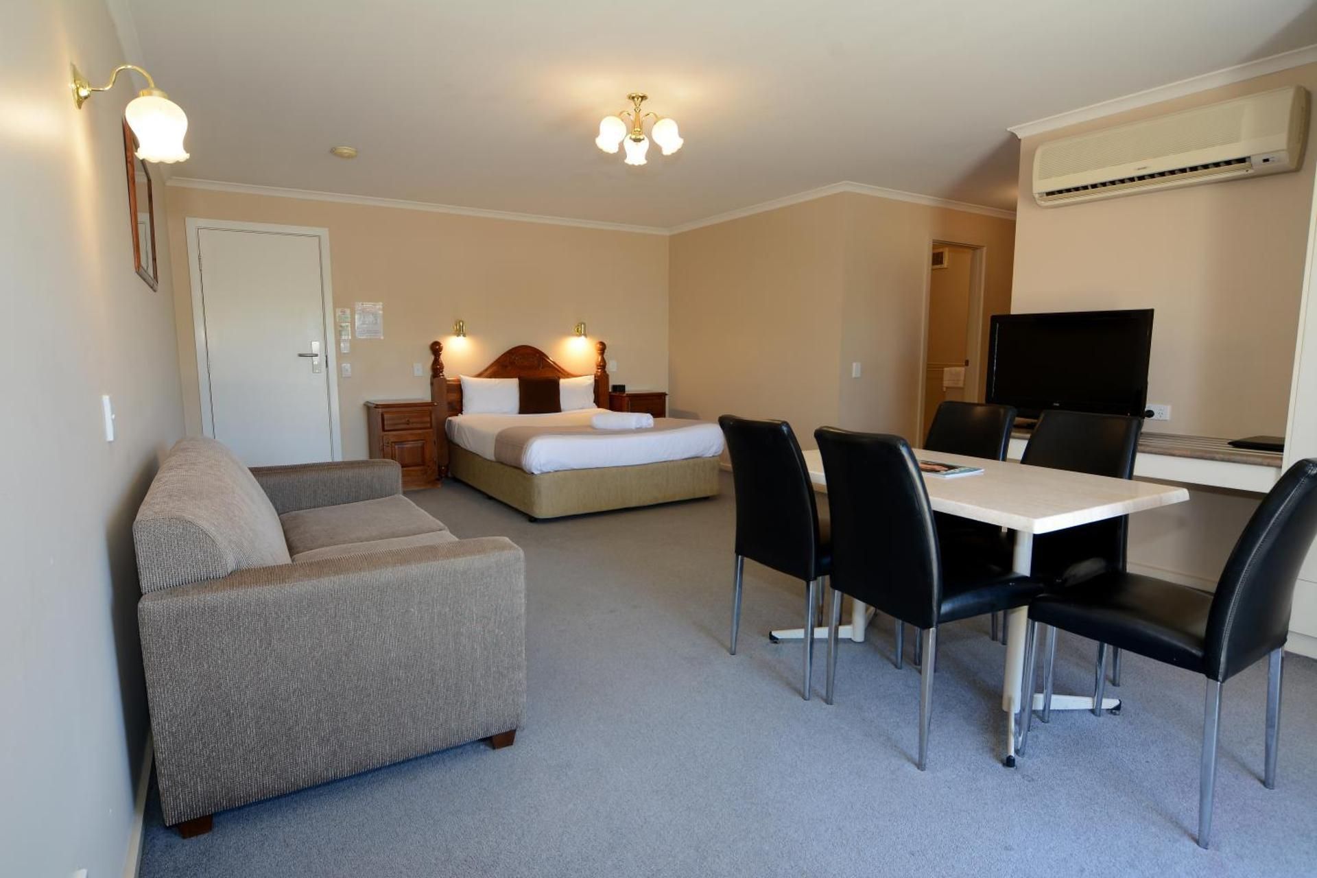 Family Room (5 guests)