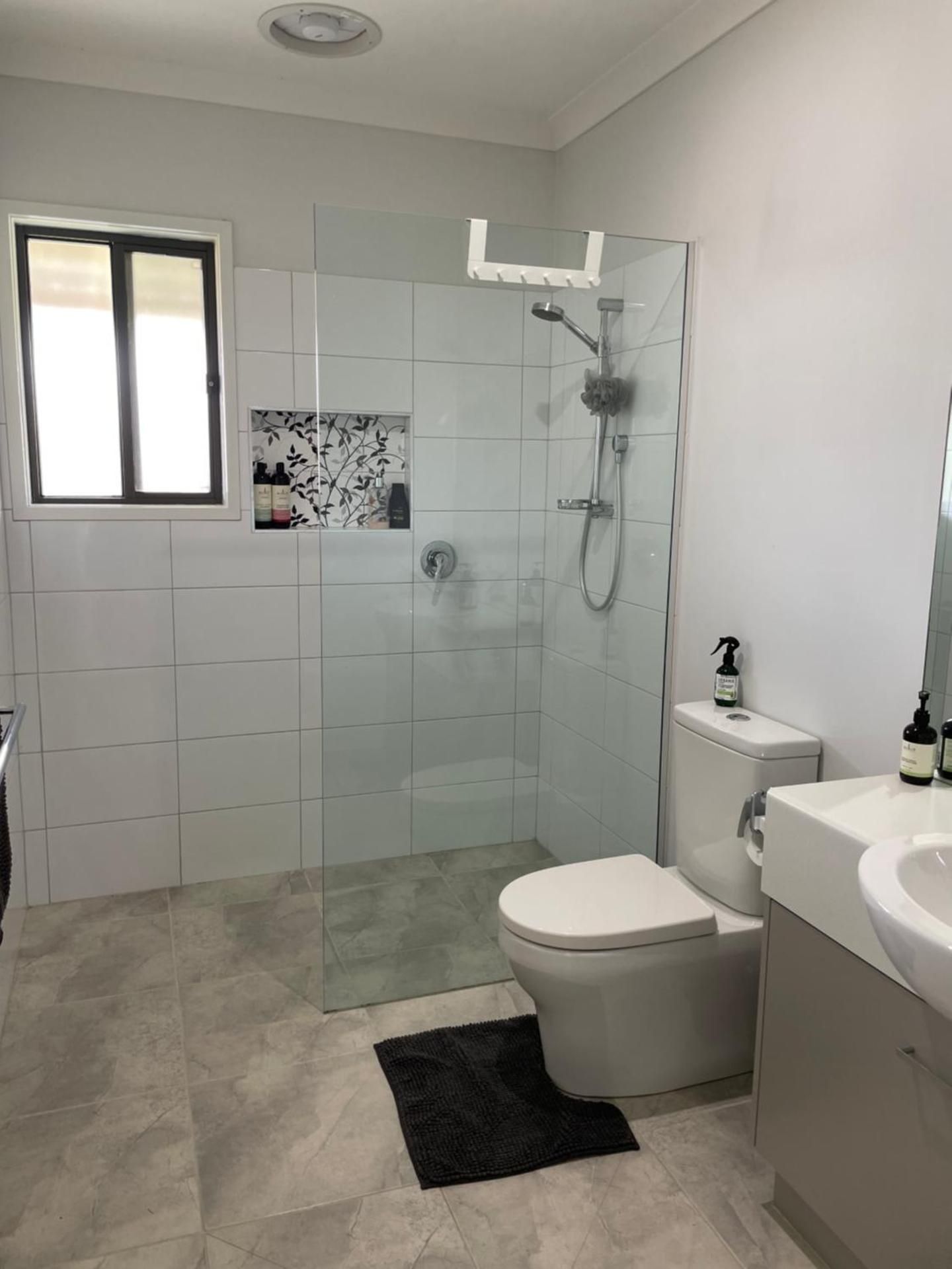 Deluxe Double Room with Shower