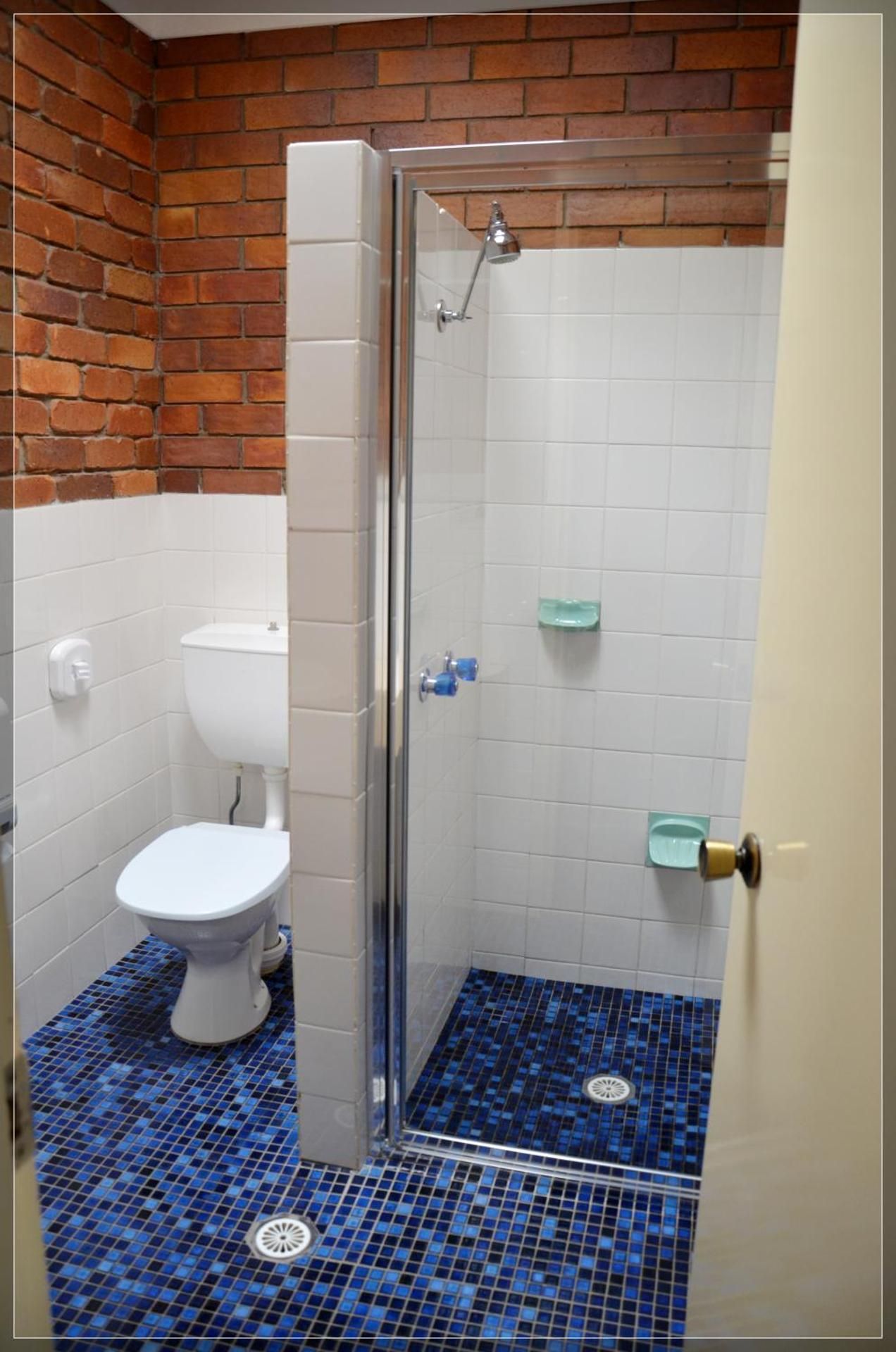 Peter Allen Motor Inn Two-Bedroom Apartment 3