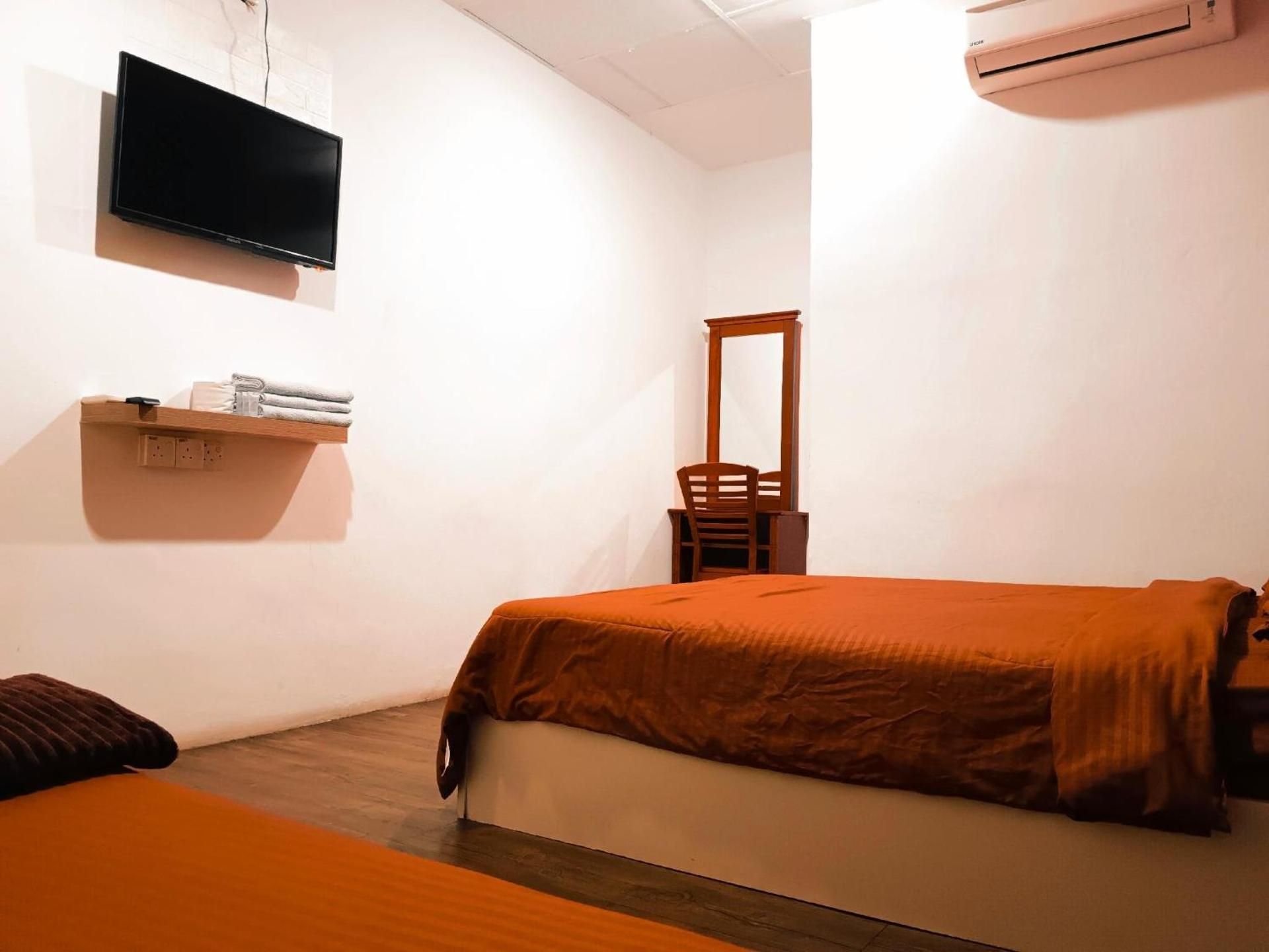 BMW Hotel  Deluxe Triple Room 3