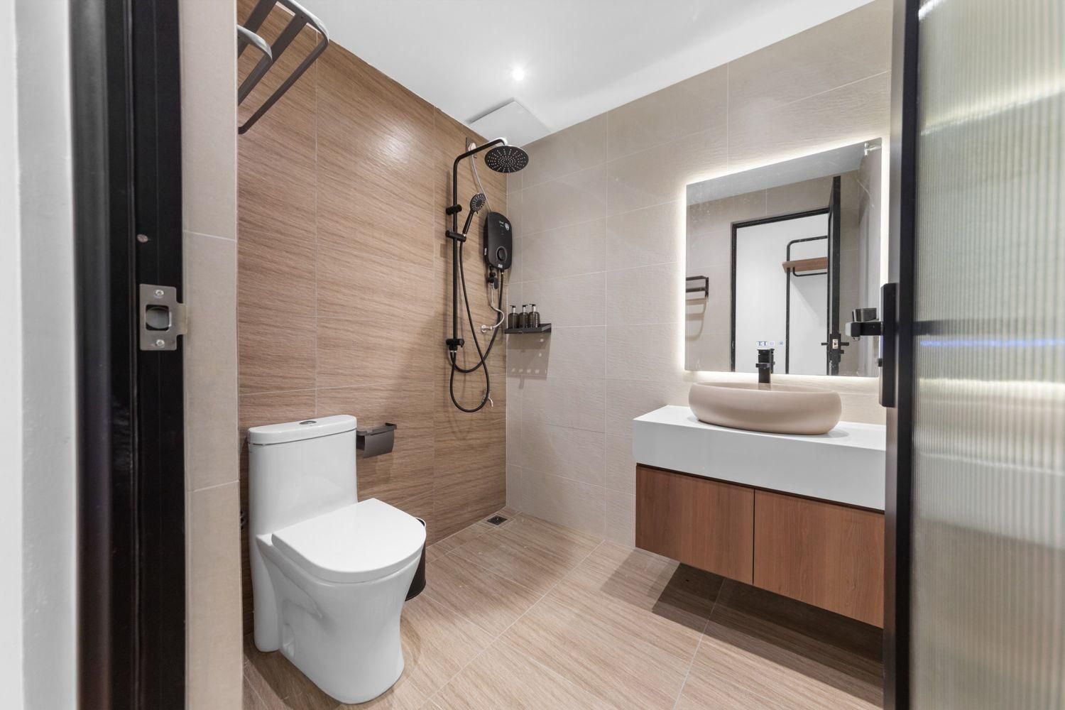 Standard Queen - No Window