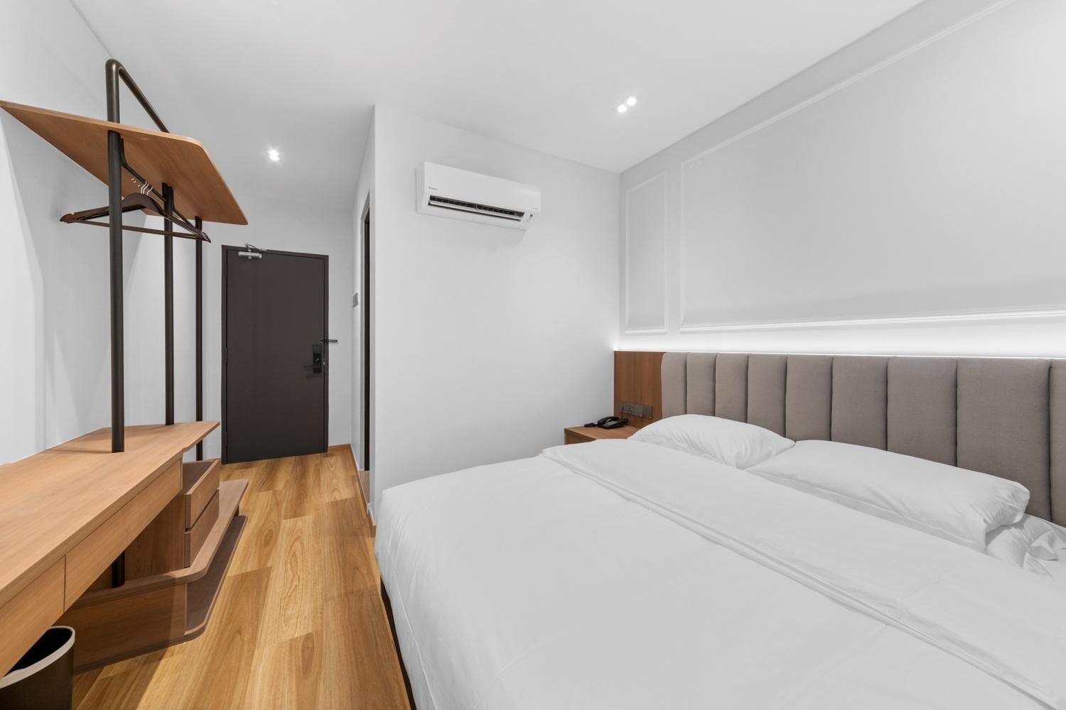 Standard Queen - No Window