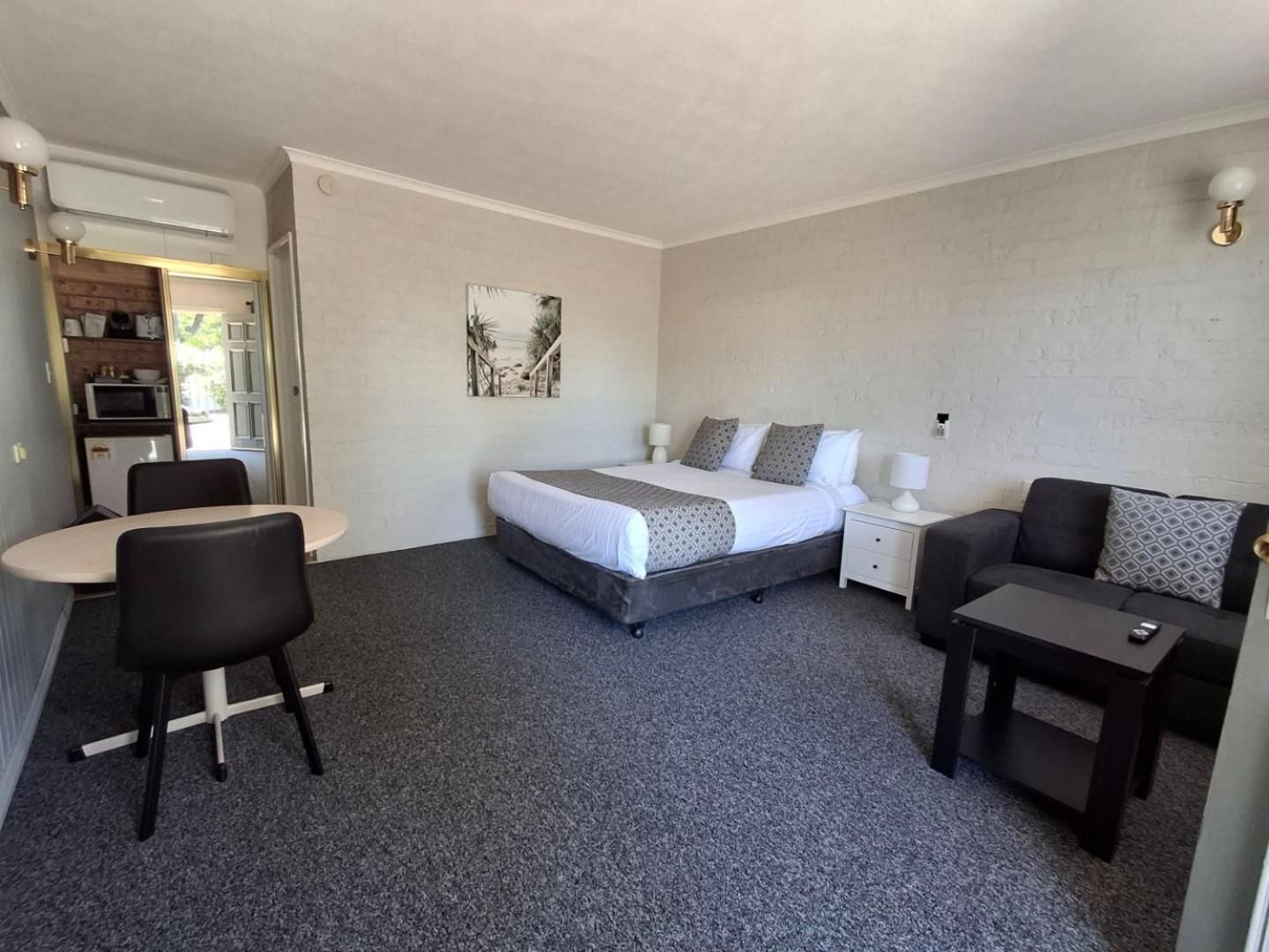 Executive Queen Room