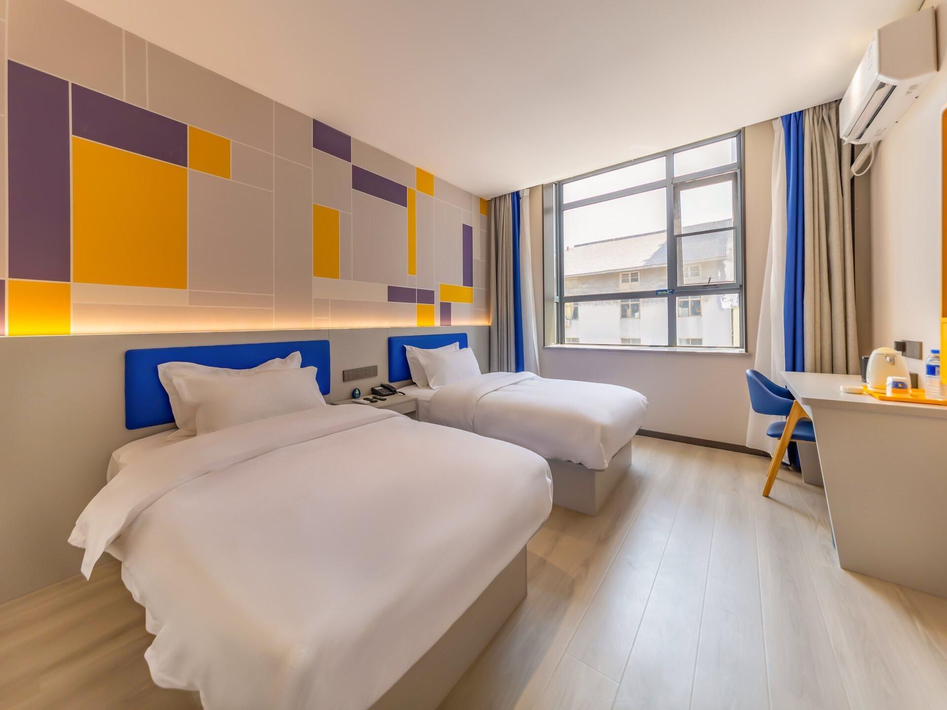 Select Twin Room