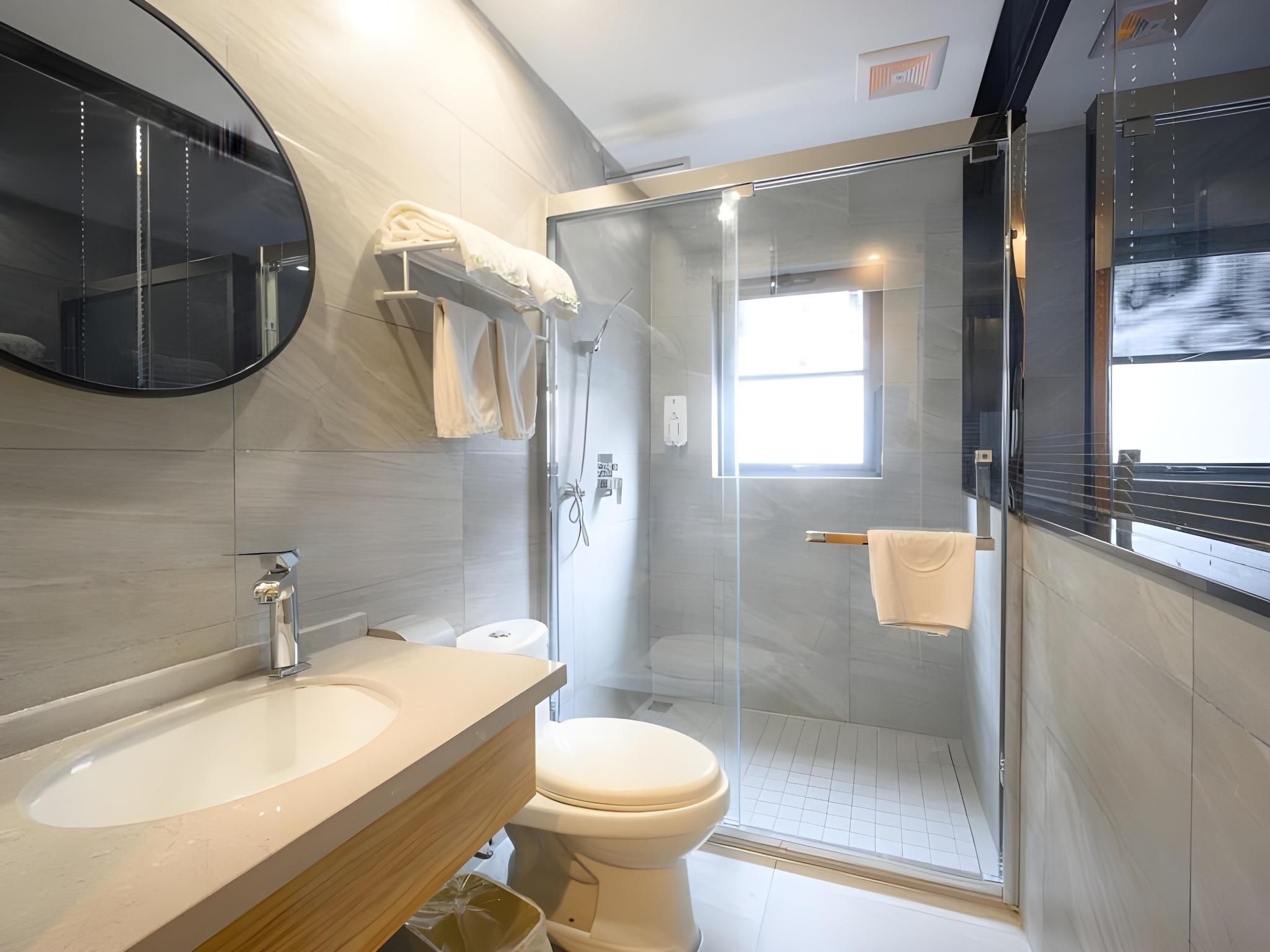 Green Tree Inn Kaifeng Gulou Square GTR - 1 Bed Guest Room no Window 2