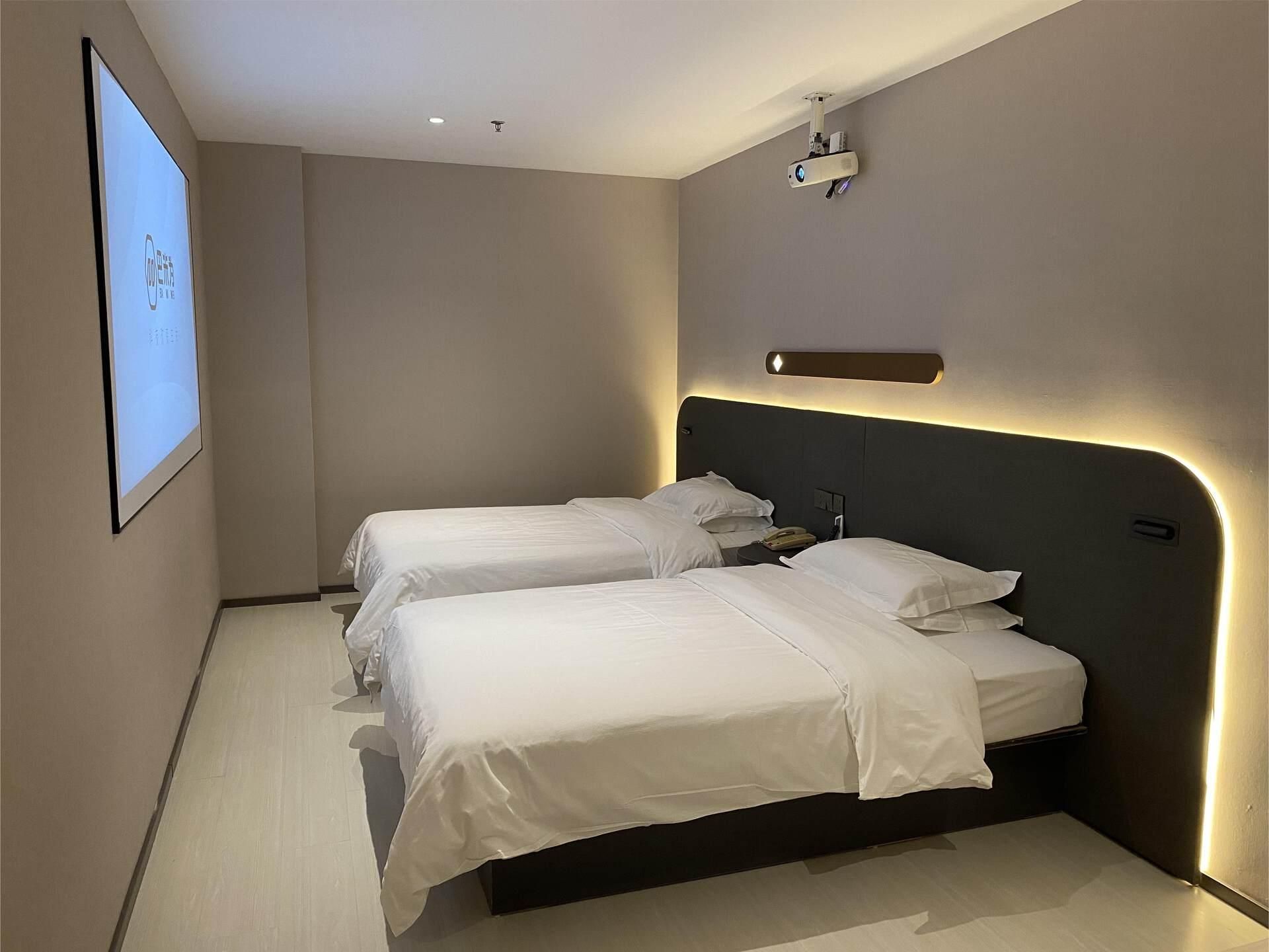 WH - Cinema Xingxuan Twin Room