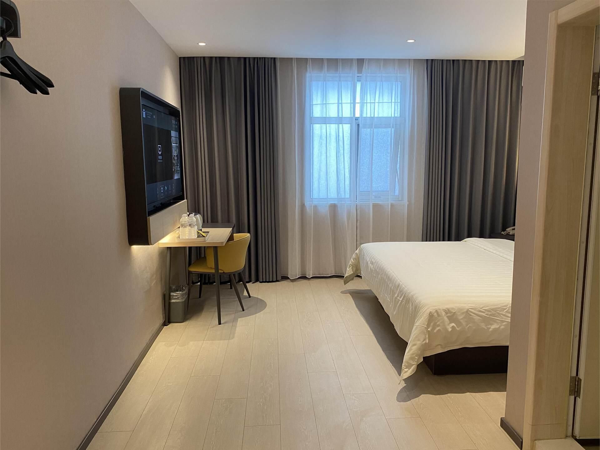 Star-YA Superior 3 Beds Room