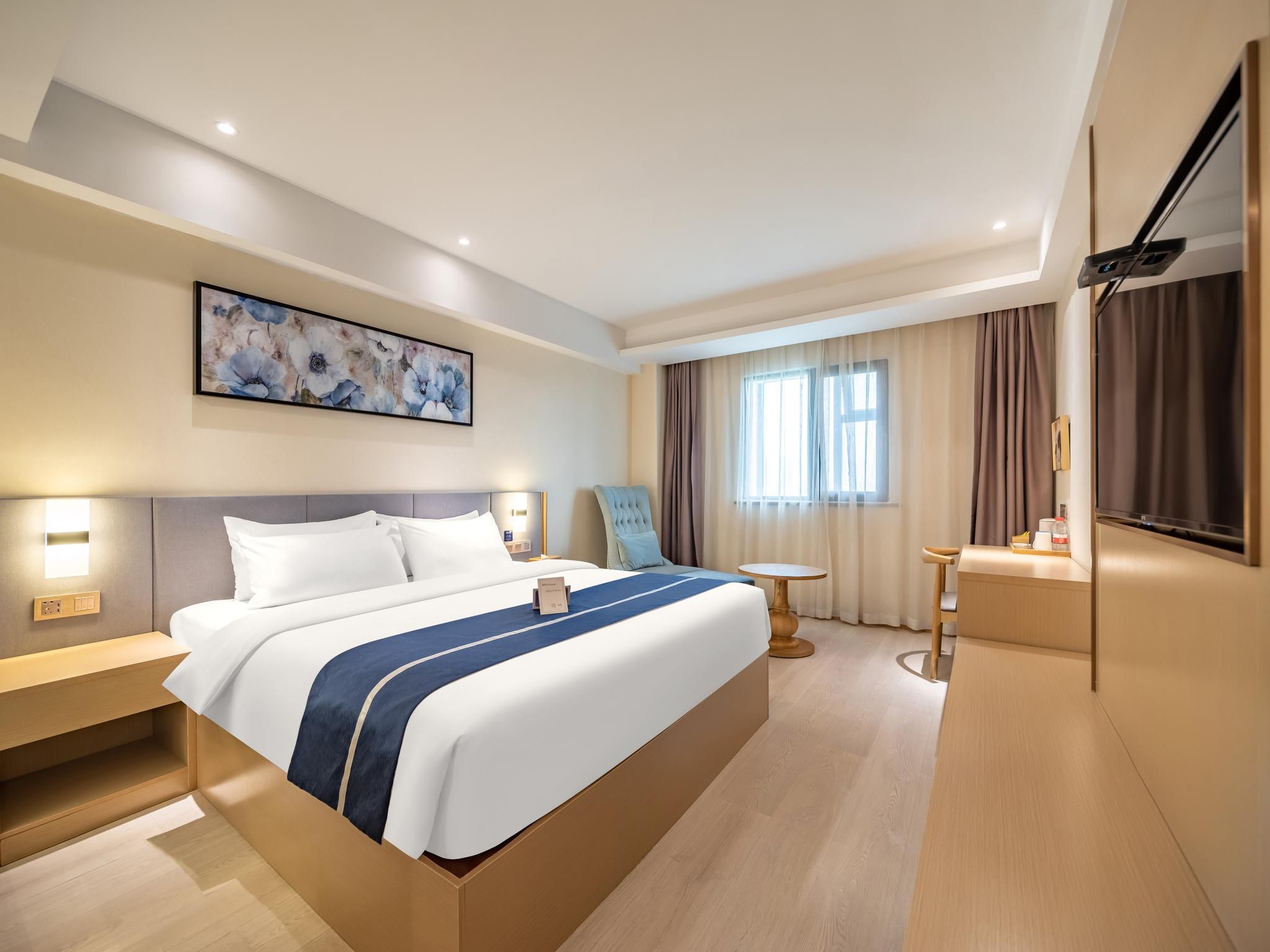 Business Queen Bed Room