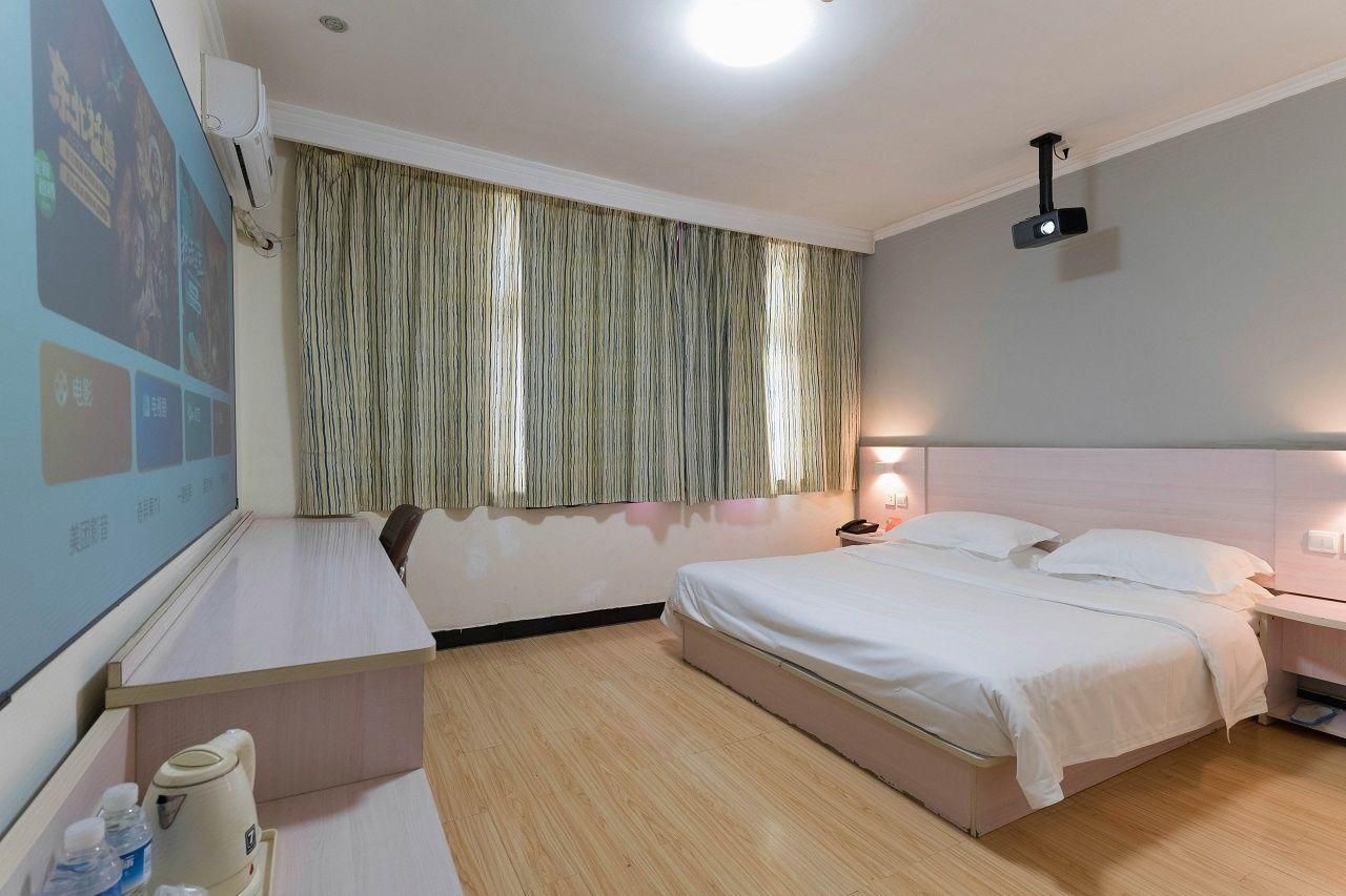 WH - Traditional Bed Room