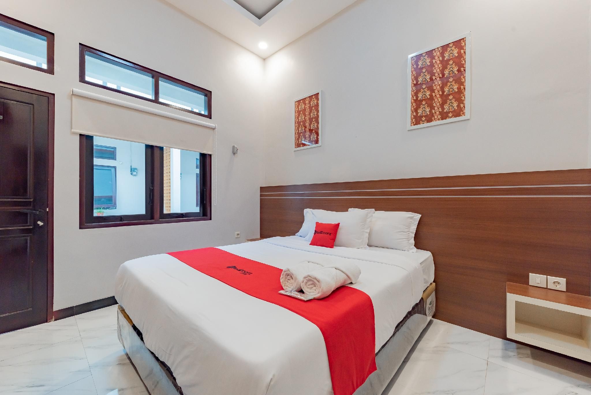 RedDoorz Plus @ Orange Diponogoro Palangkaraya RedDoorz Room 2