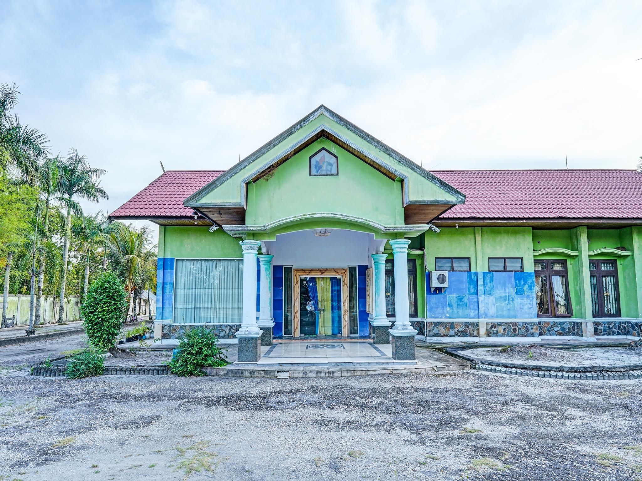 OYO 91973 Green Hotel Near Polsek Sabangau