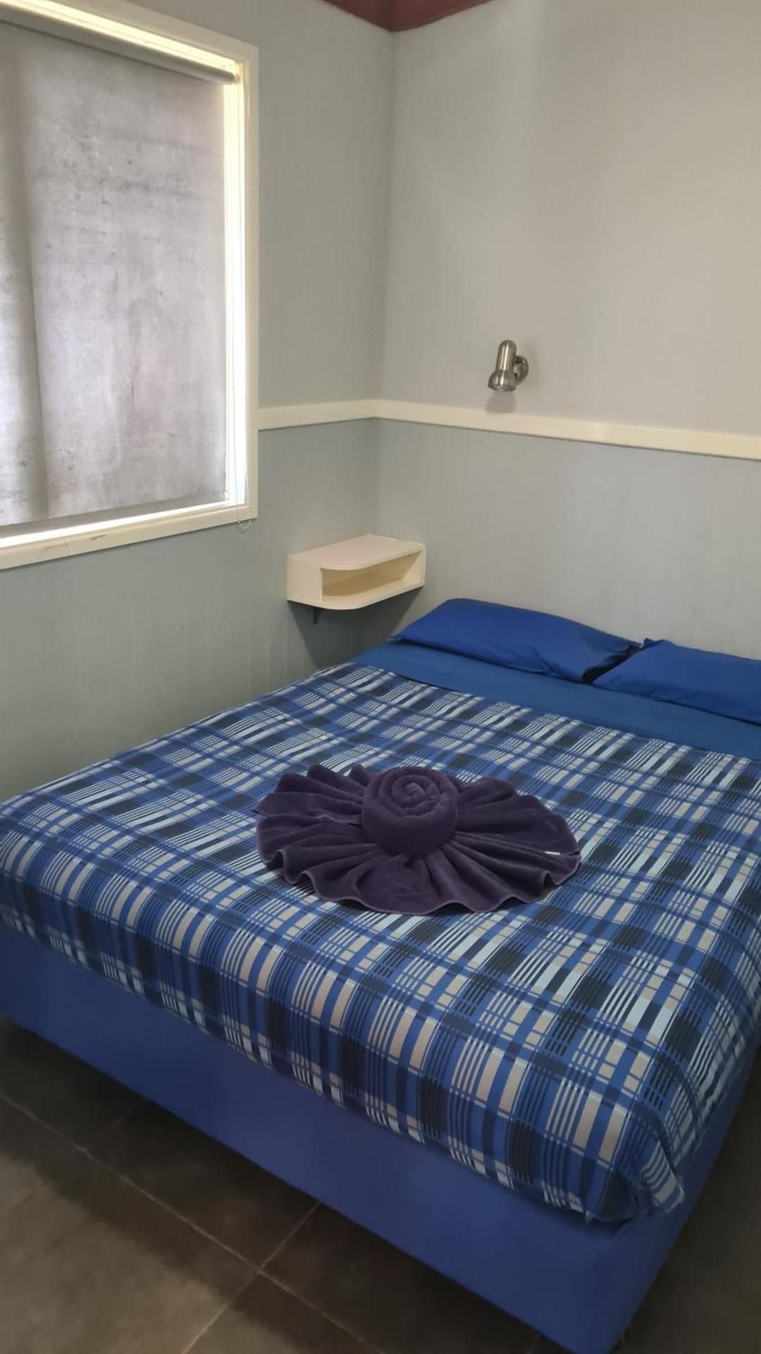 Banana Coast Caravan Park Hotel deluxe cabin