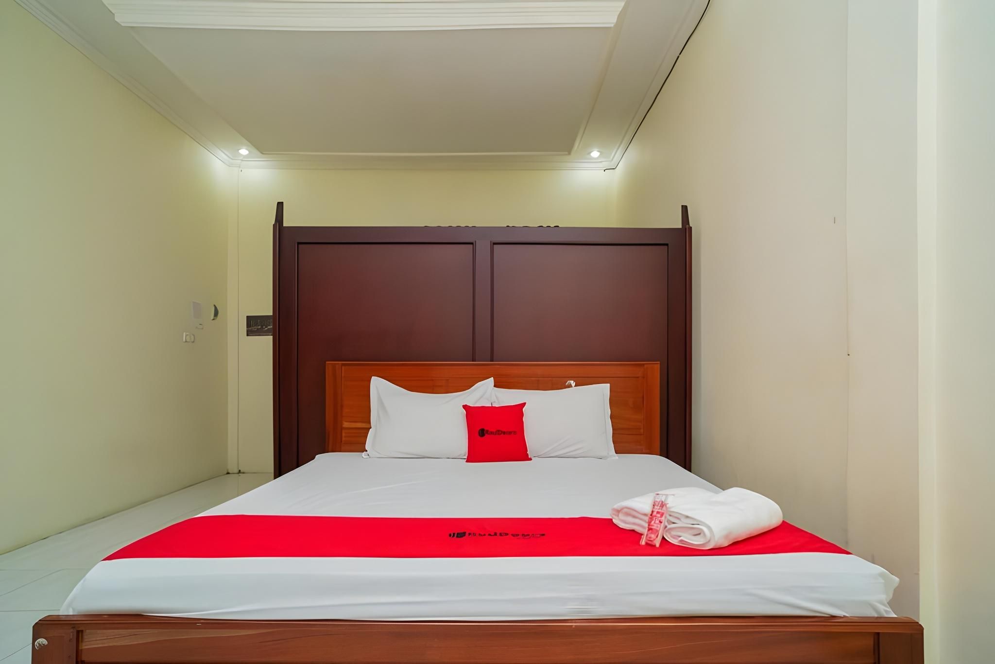 RedDoorz Room