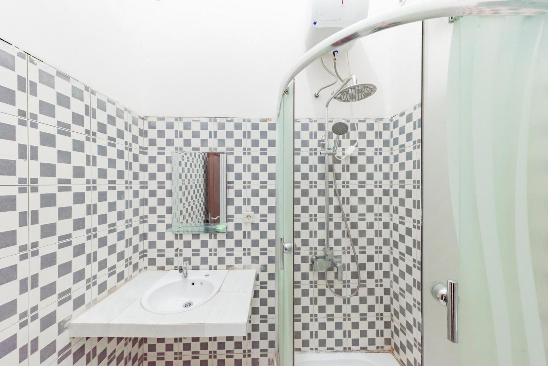 RedDoorz near GOR Parenggean RedDoorz Room 2