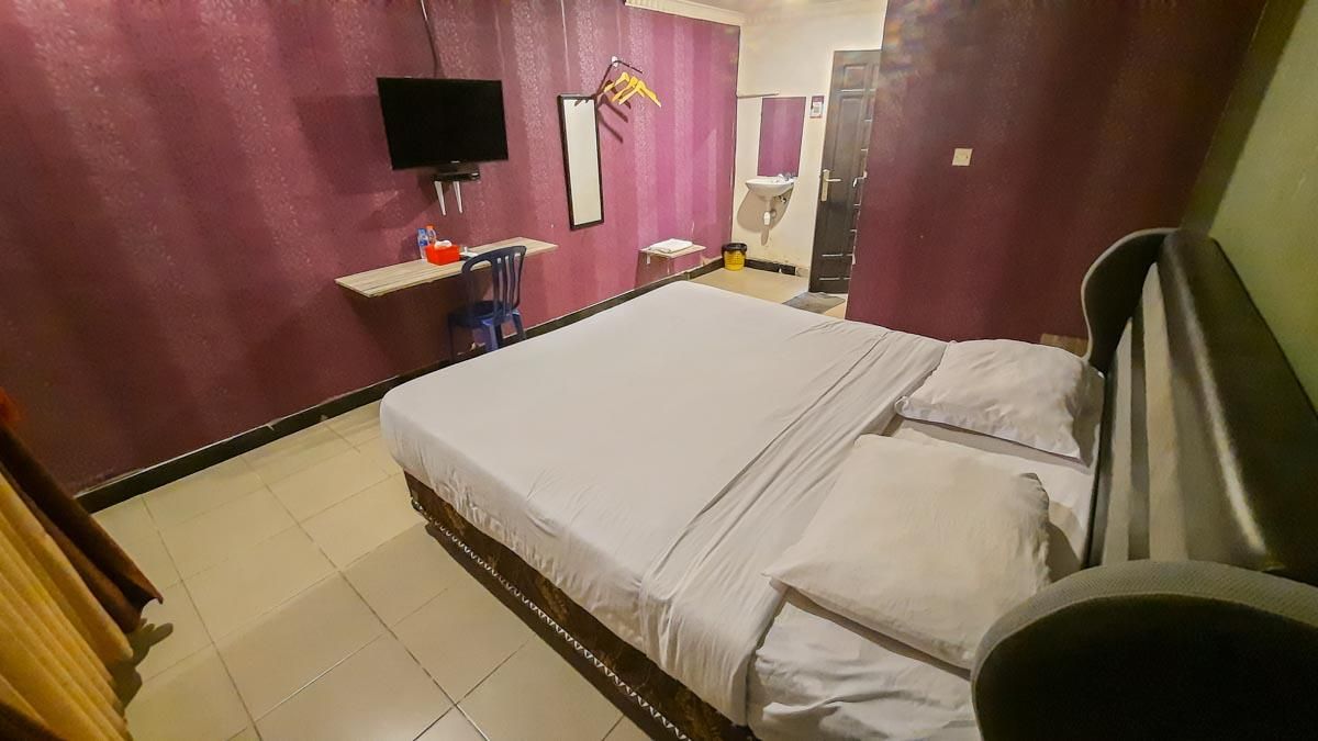 Wisma Malawen Palangkaraya Mitra RedDoorz Superior Room 3