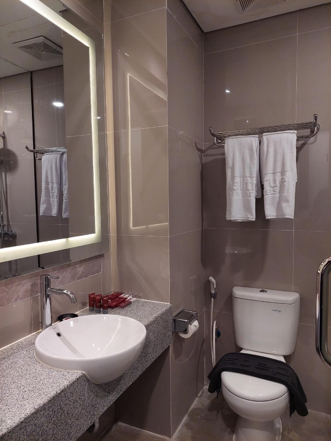  Alltrue Hotel Palangkaraya Business 3