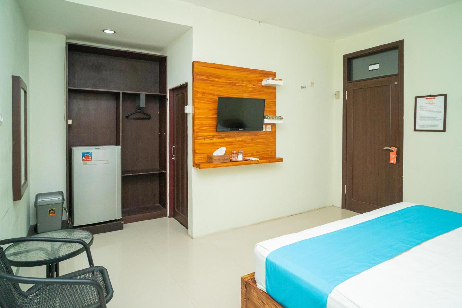 Sans Hotel Zam-Zam Syariah Palangkaraya  Deluxe Room 3