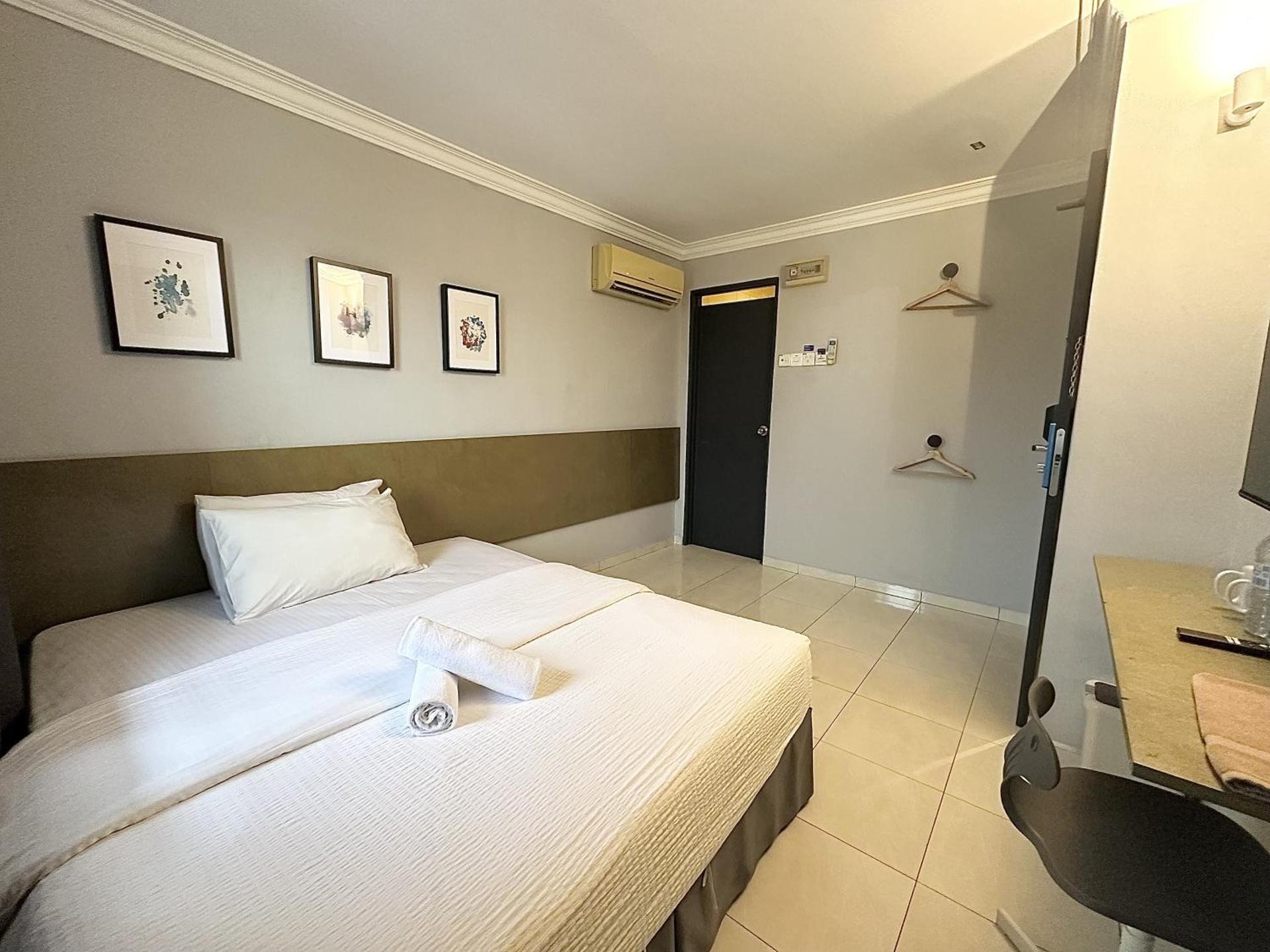 Hashtag Hotel Deluxe Room