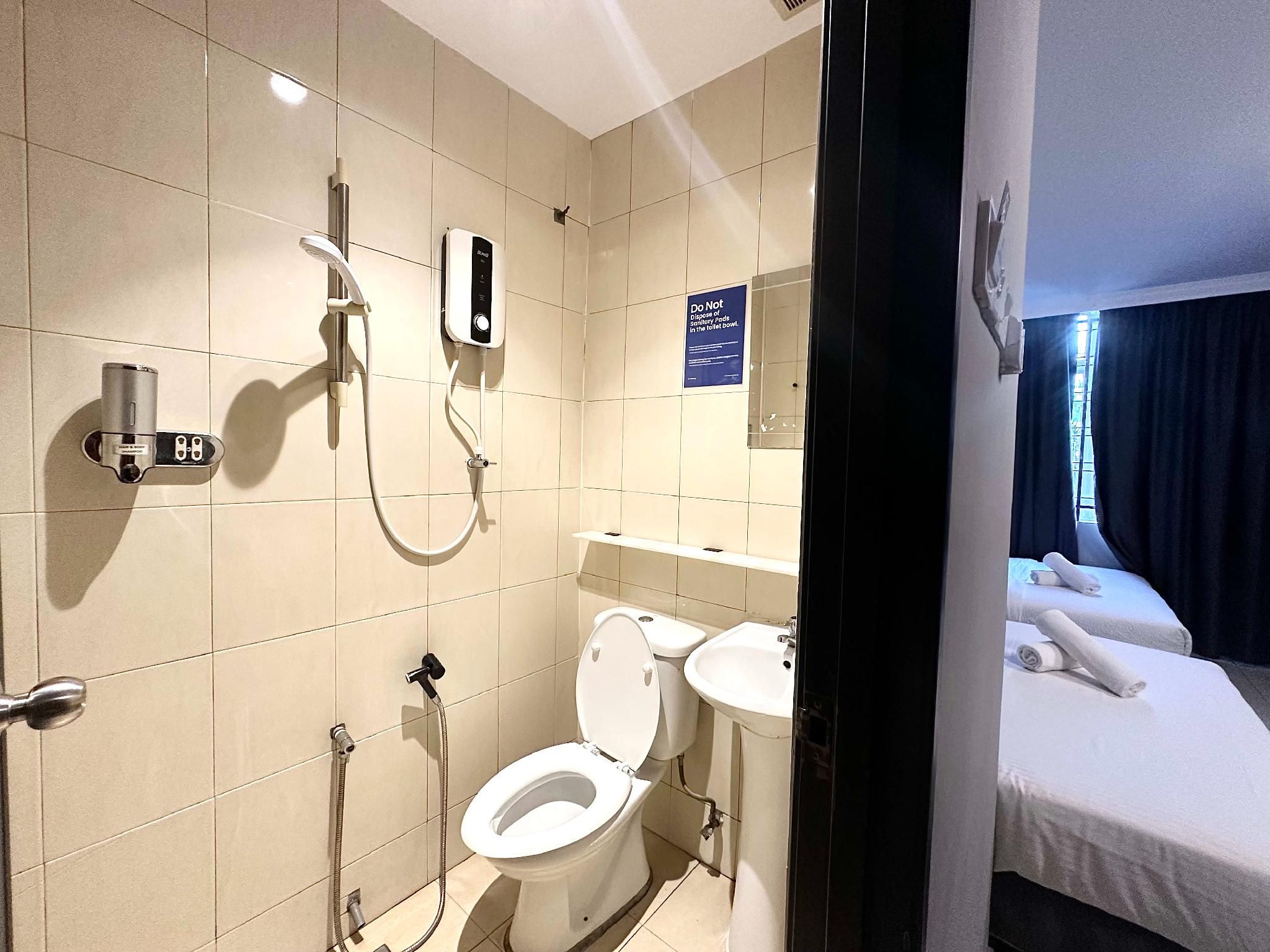 Hashtag Hotel Premium Family Room 3