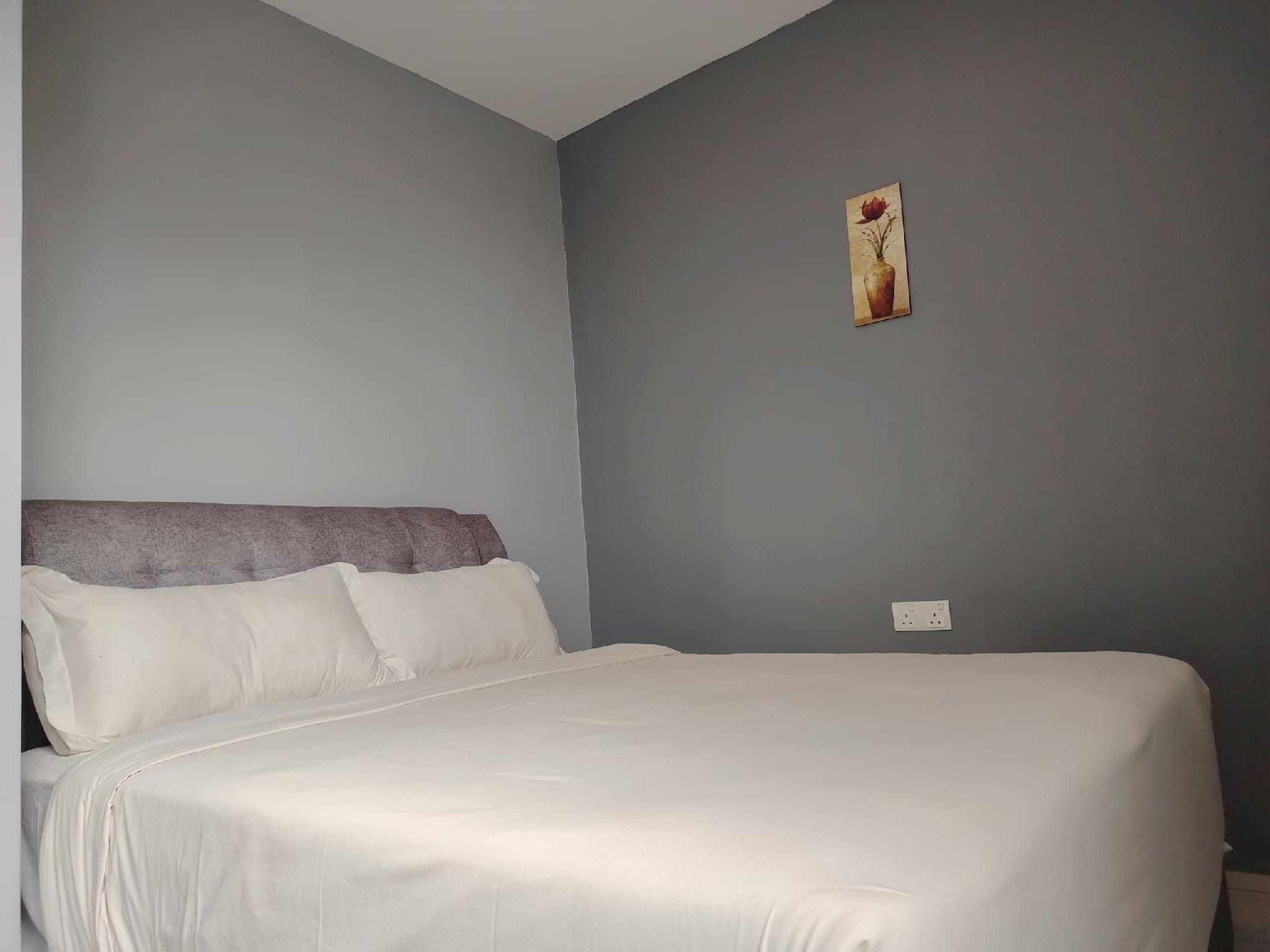 Budget Double Room with Shared Bathroom