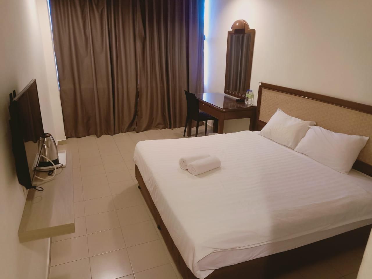 Standard with 1 King Bed