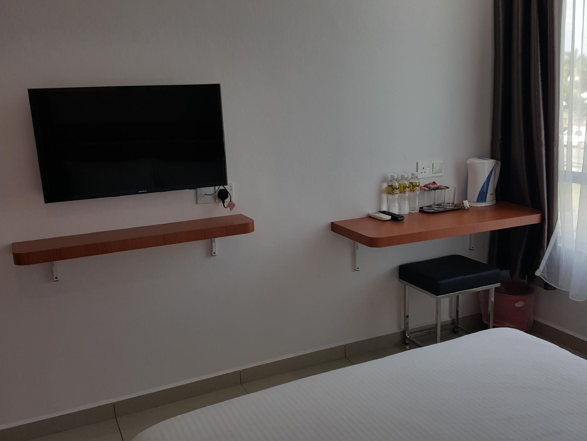 Dota Hotel Premier Family Room 3