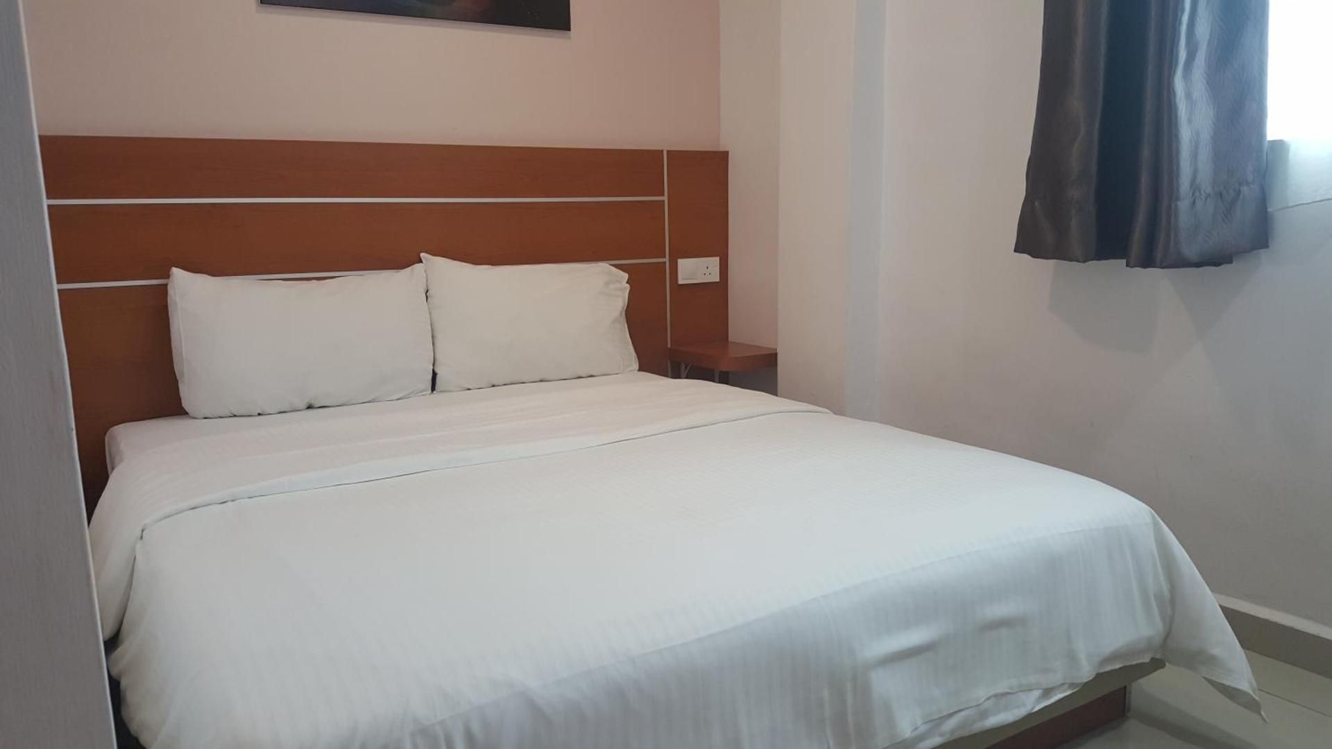 Dota Hotel Premier Double Room 3