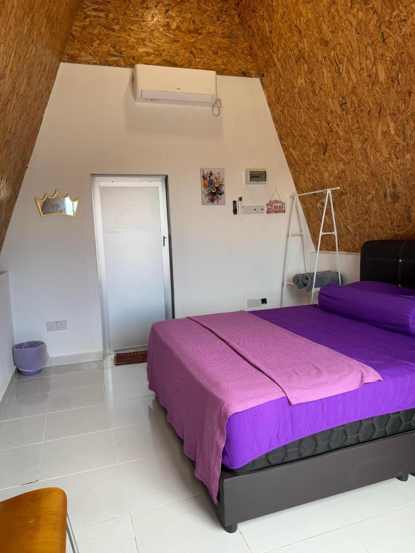 Habibi Chalet Standard Queen Room 2