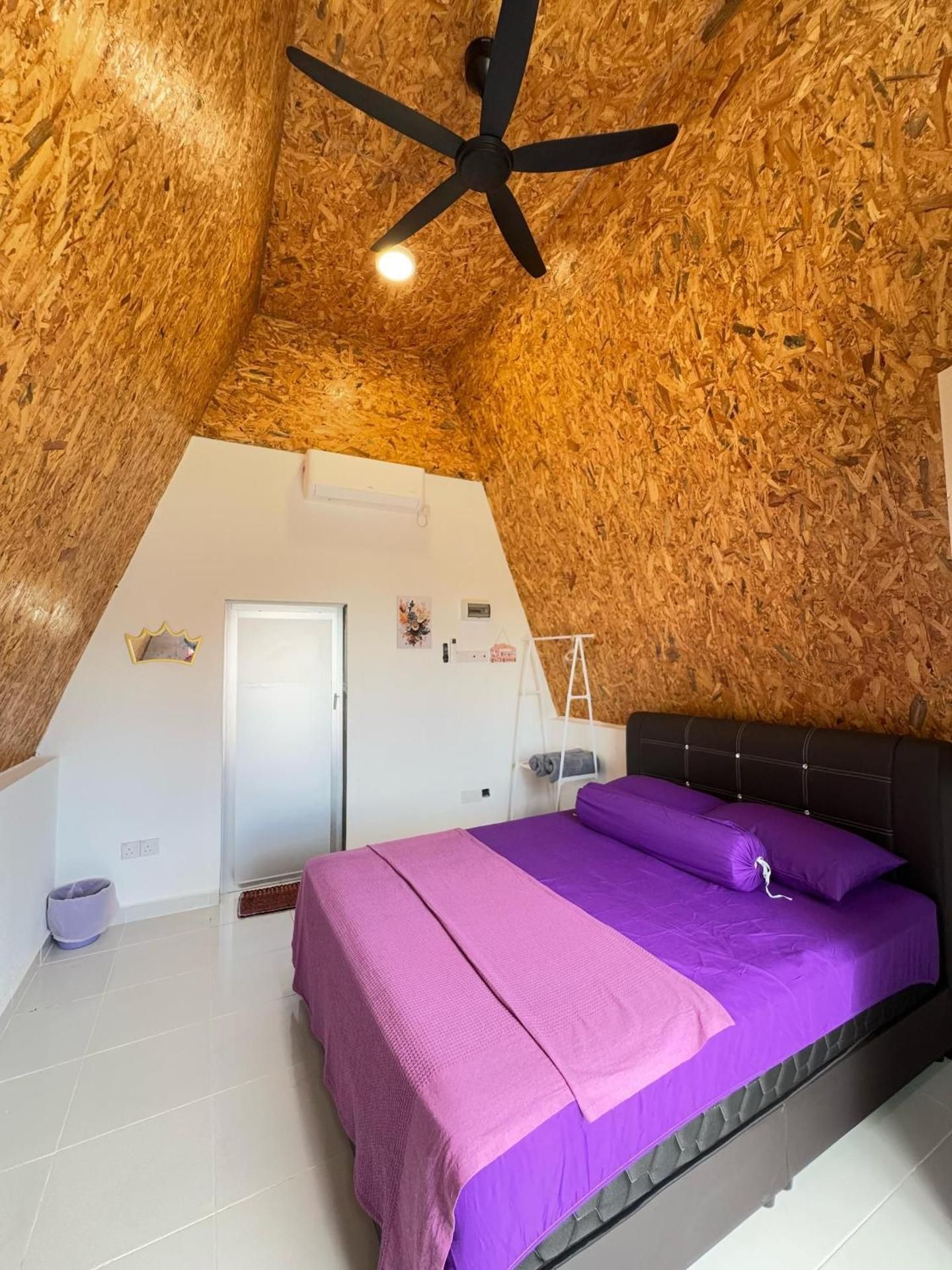 Habibi Chalet Standard Queen Room