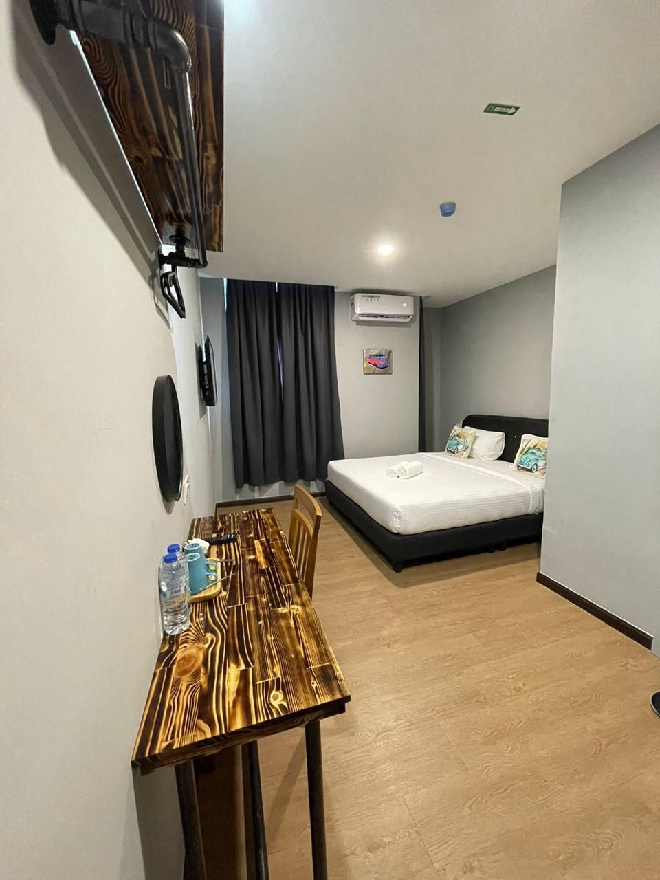 King Room - Non-Smoking