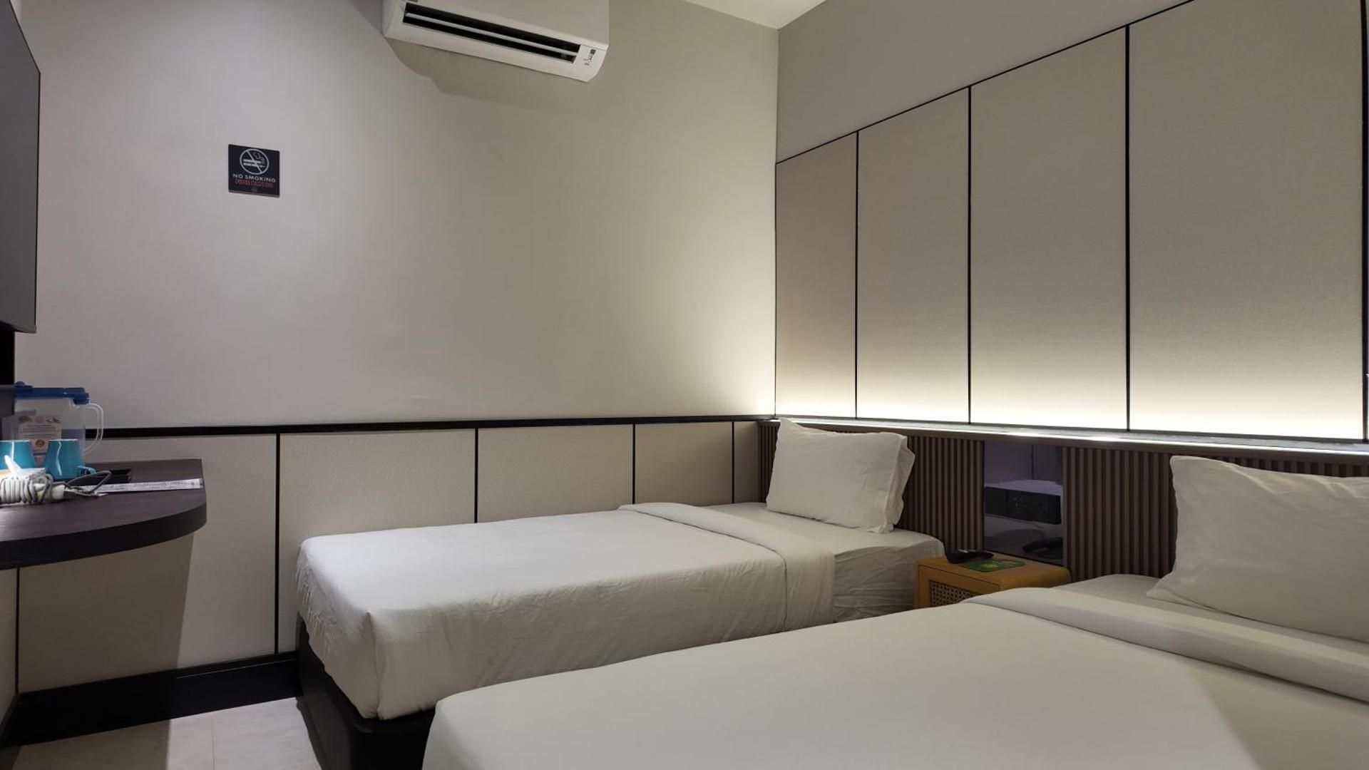 Urban Sunday Jalan Langgar Superior Twin 2