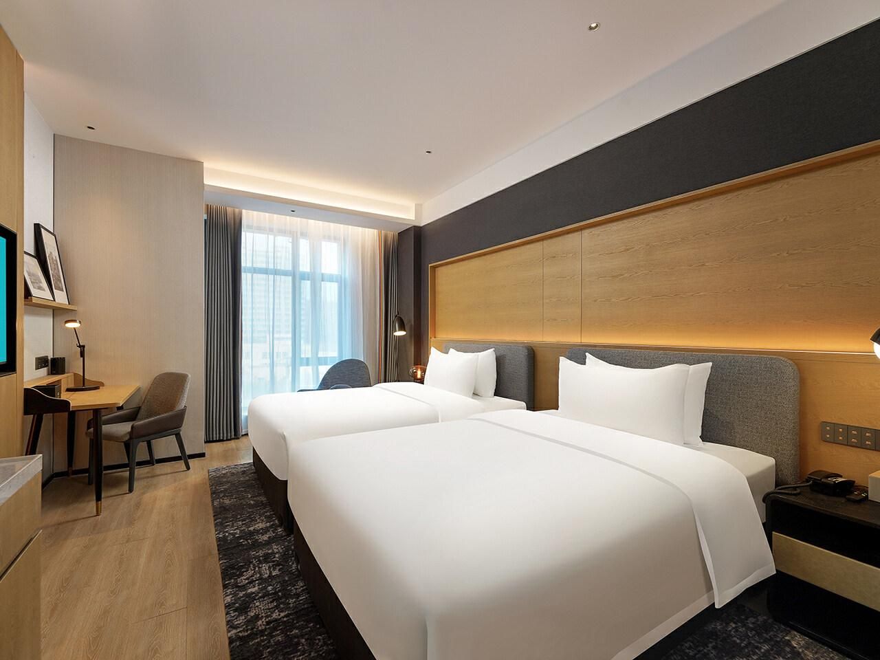 WH - Deluxe Room Twin