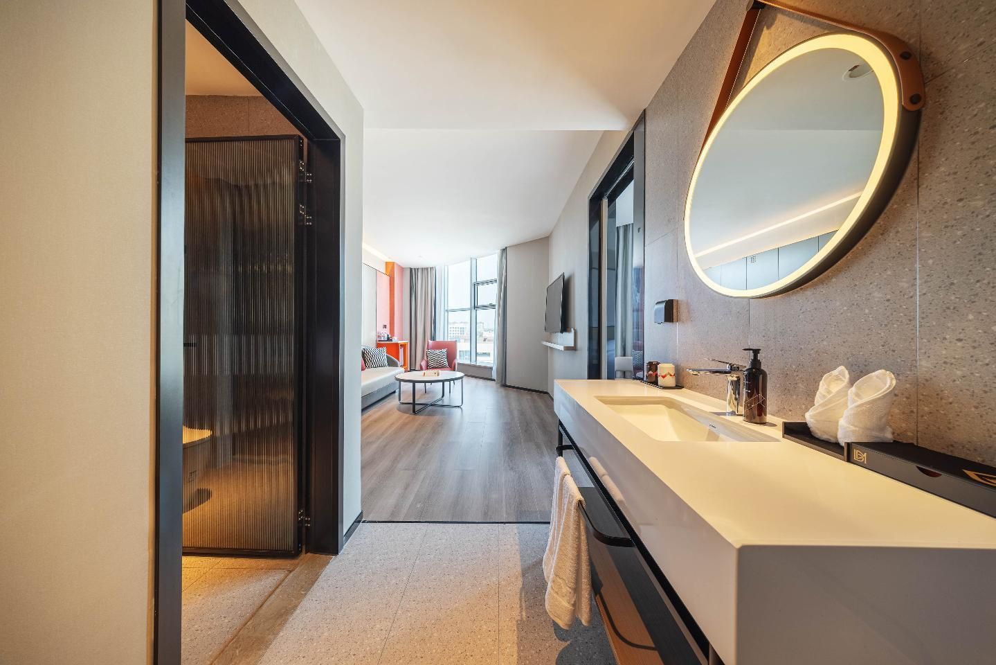 Dossen - Executive Suite