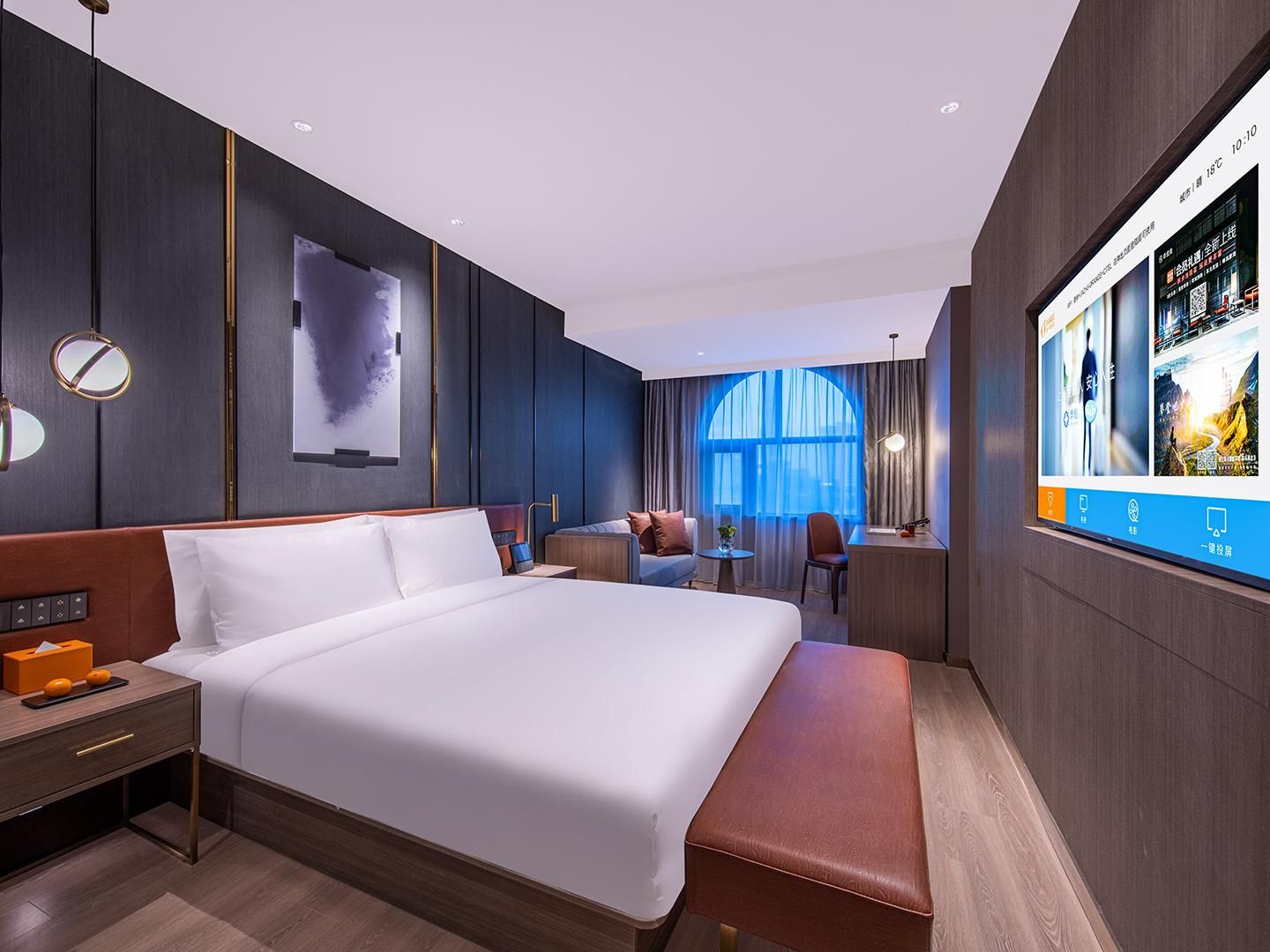 Hotel Queen Room