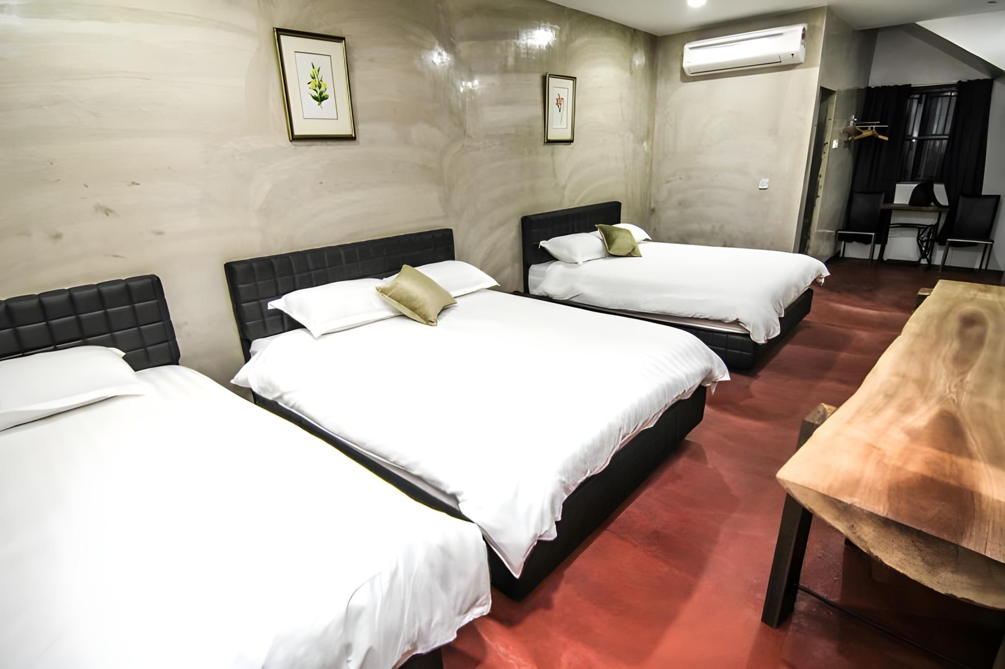Family - 3 Beds