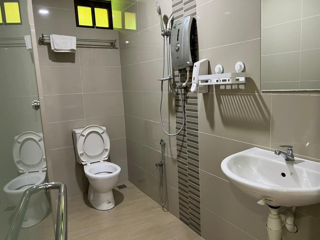 Rock Wood Hotel Deluxe - 2 Queen Beds 3